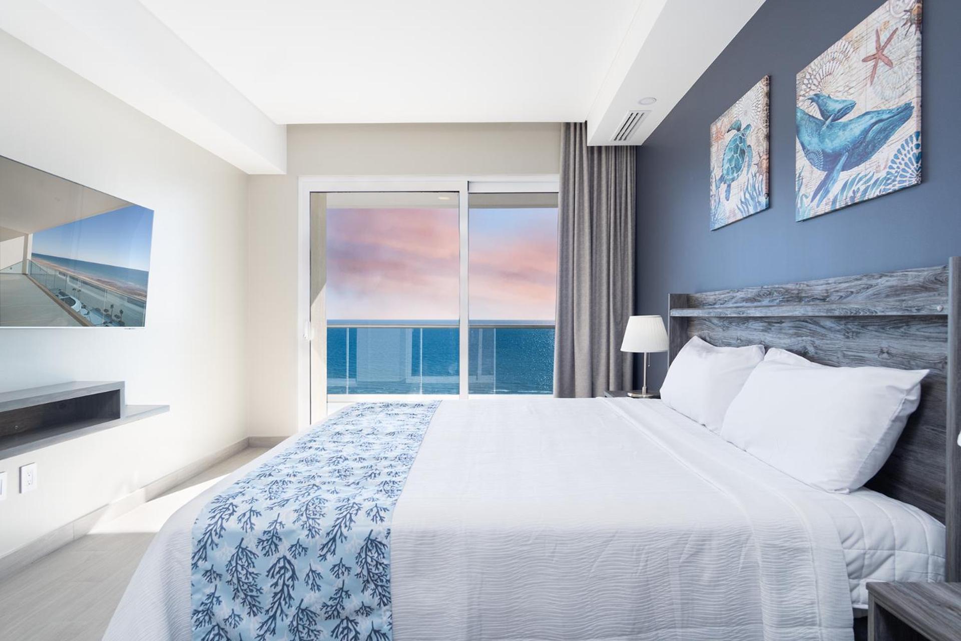 Splash in New Lazy River/Stay in Modern Luxury Encantame C-704