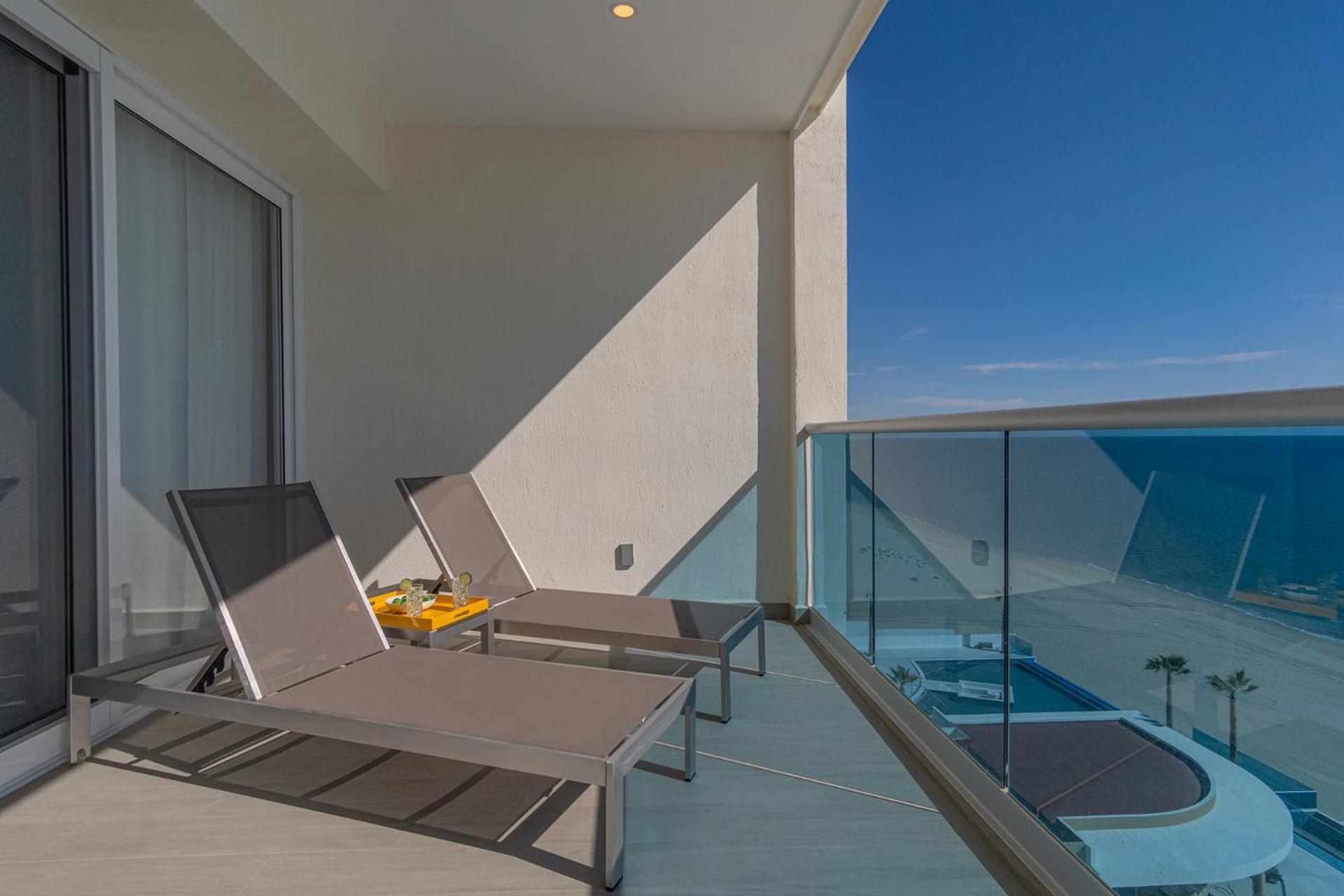Splash in New Lazy River/Stay in Modern Luxury Encantame C-704