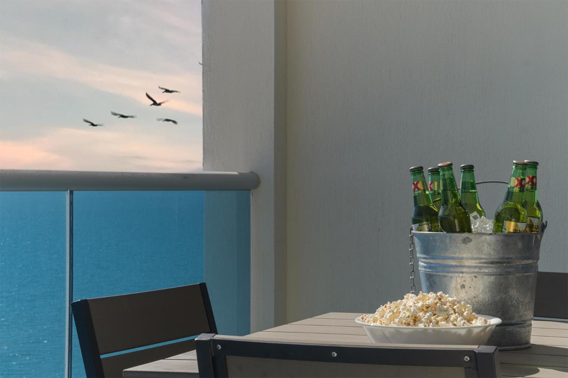 Splash in New Lazy River/Stay in Modern Luxury Encantame C-704
