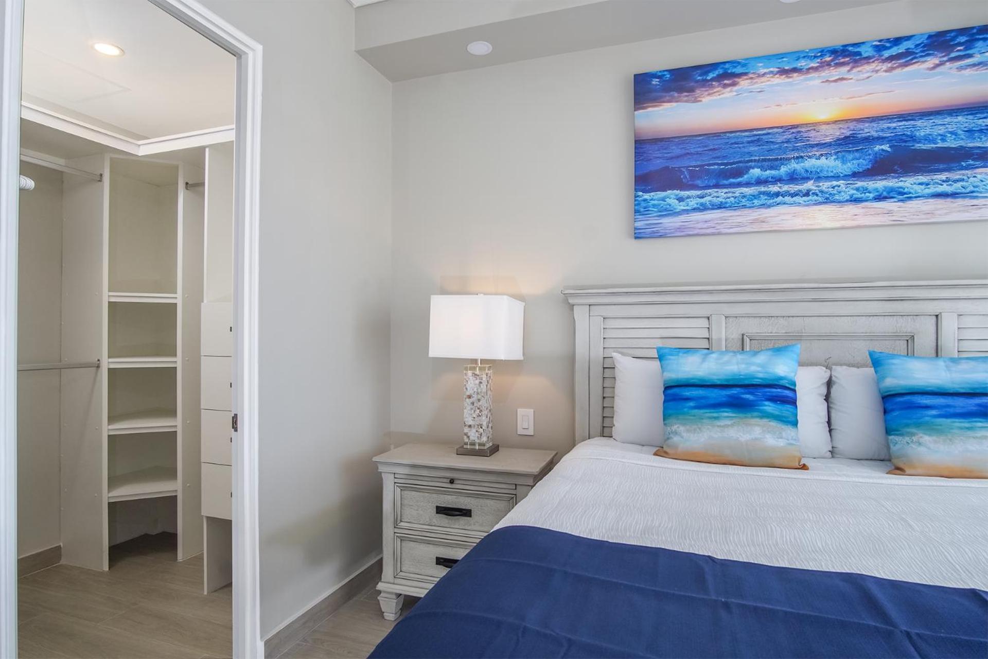 Marvelous 2 bedroom condo Encantame Towers Velero 102