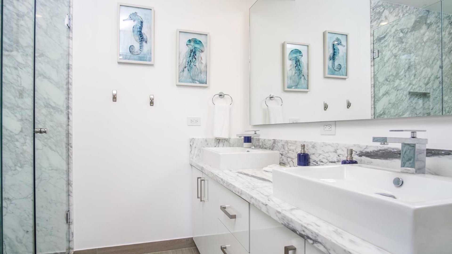 Perfect family 2 bedroom condo E1804 Encantame