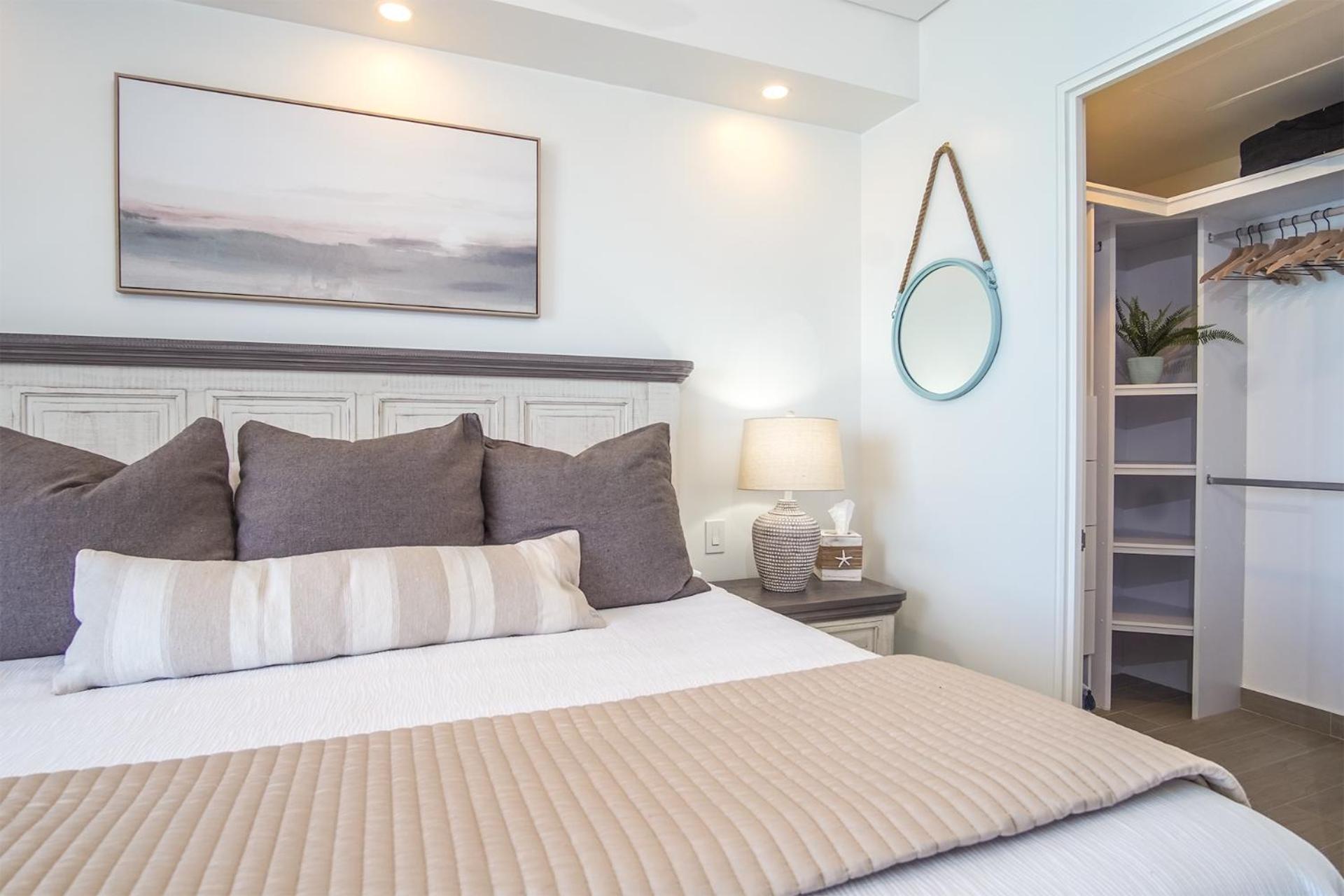 Amazing 2 bedroom Beach Front Condominium at Encantame E1102