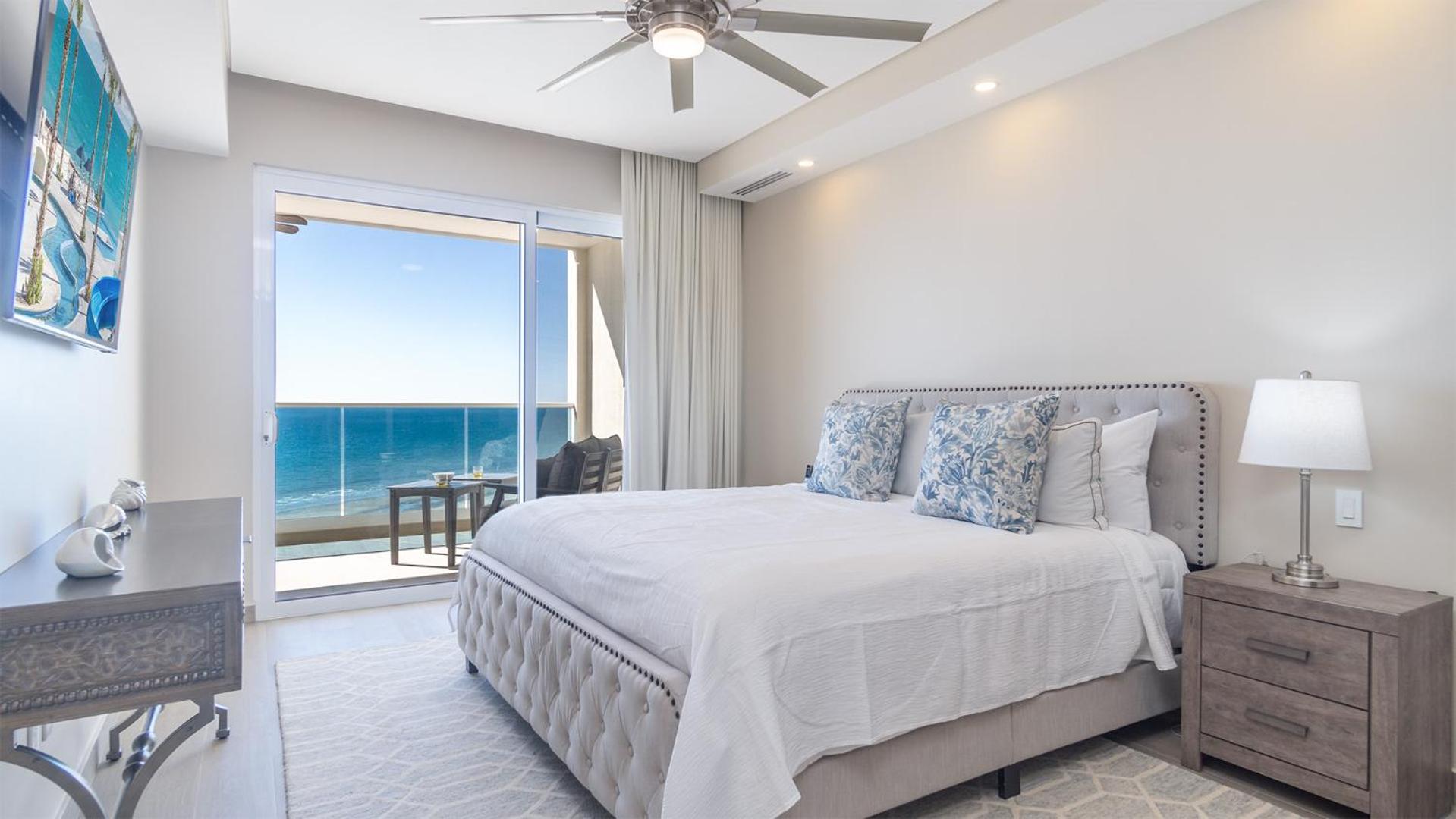 Waterfront Getaway 2 Bedroom Condo W704