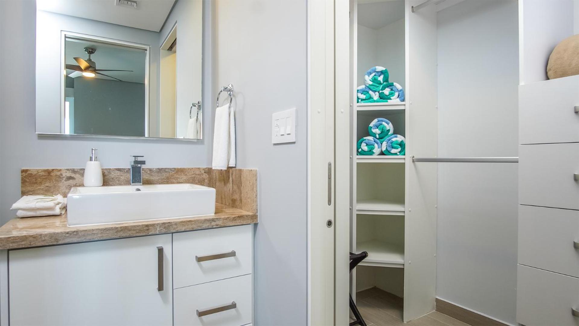 Spectacular Ocean View Condo Verano 2205 Encantame Towers