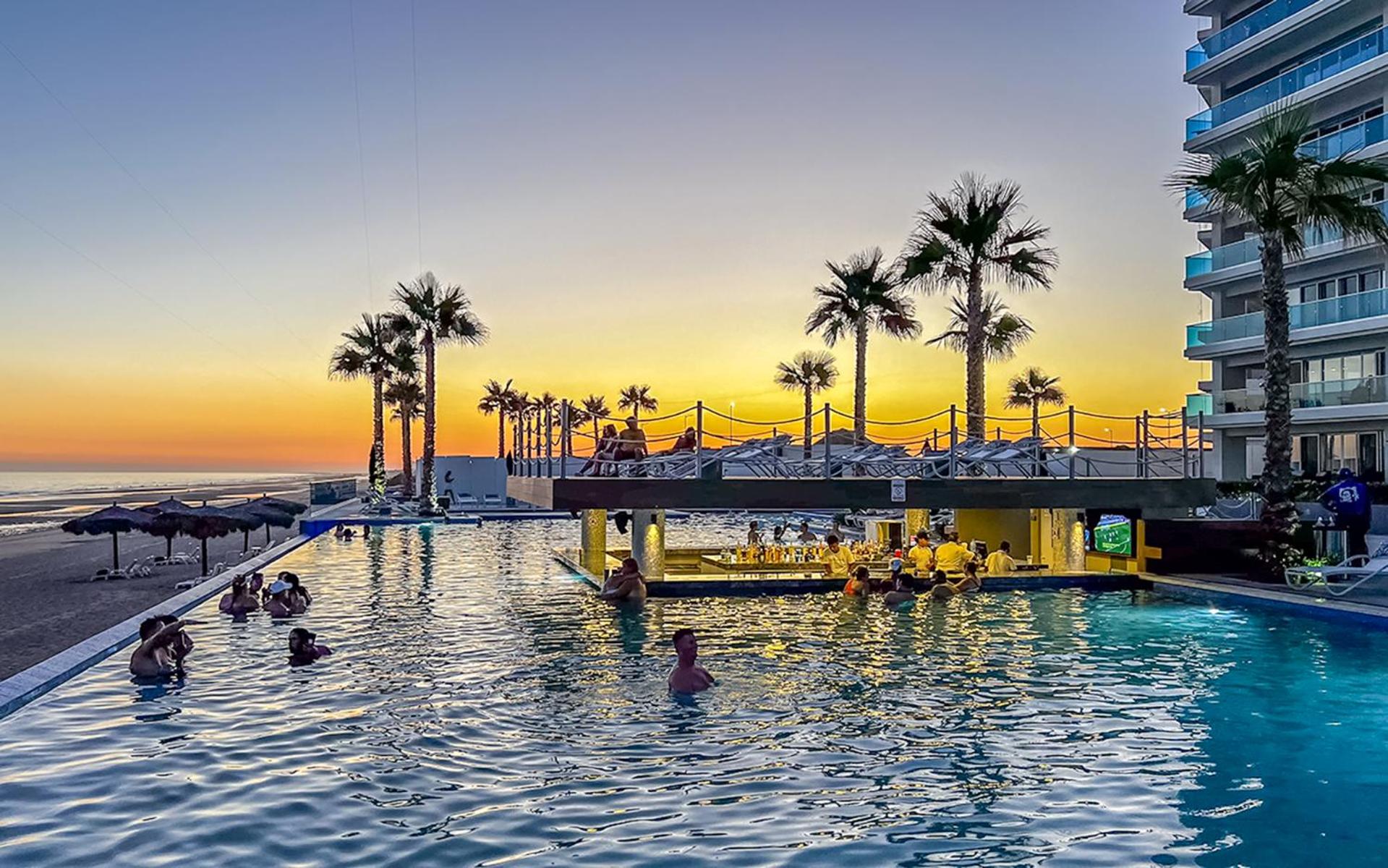 Spectacular Ocean View Condo Verano 2205 Encantame Towers