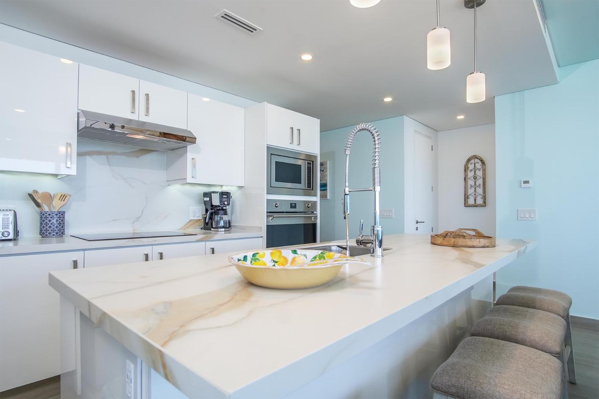 Confortable 2 bedroom condo Encantame Towers Verano 905