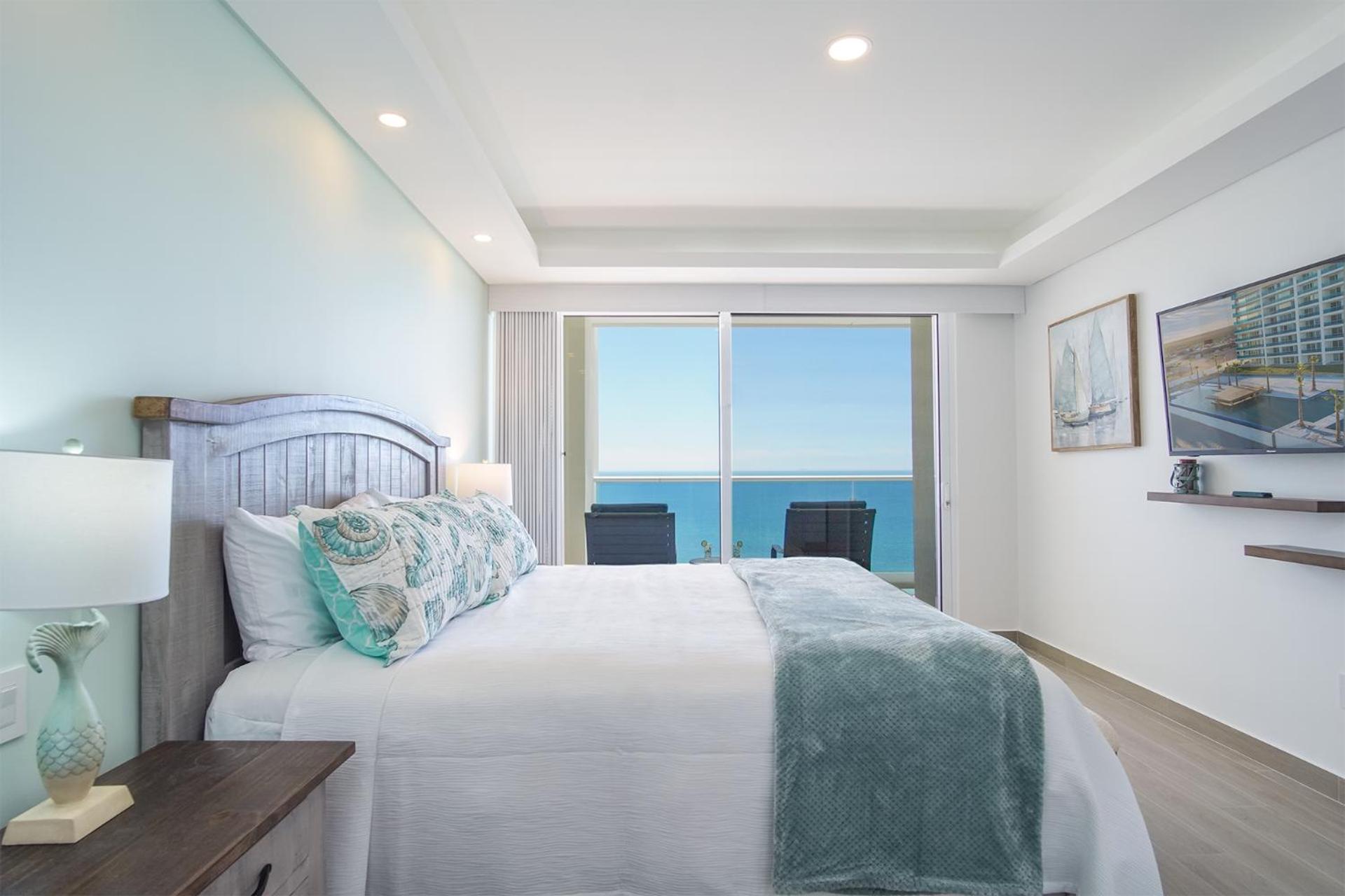 Confortable 2 bedroom condo Encantame Towers Verano 905