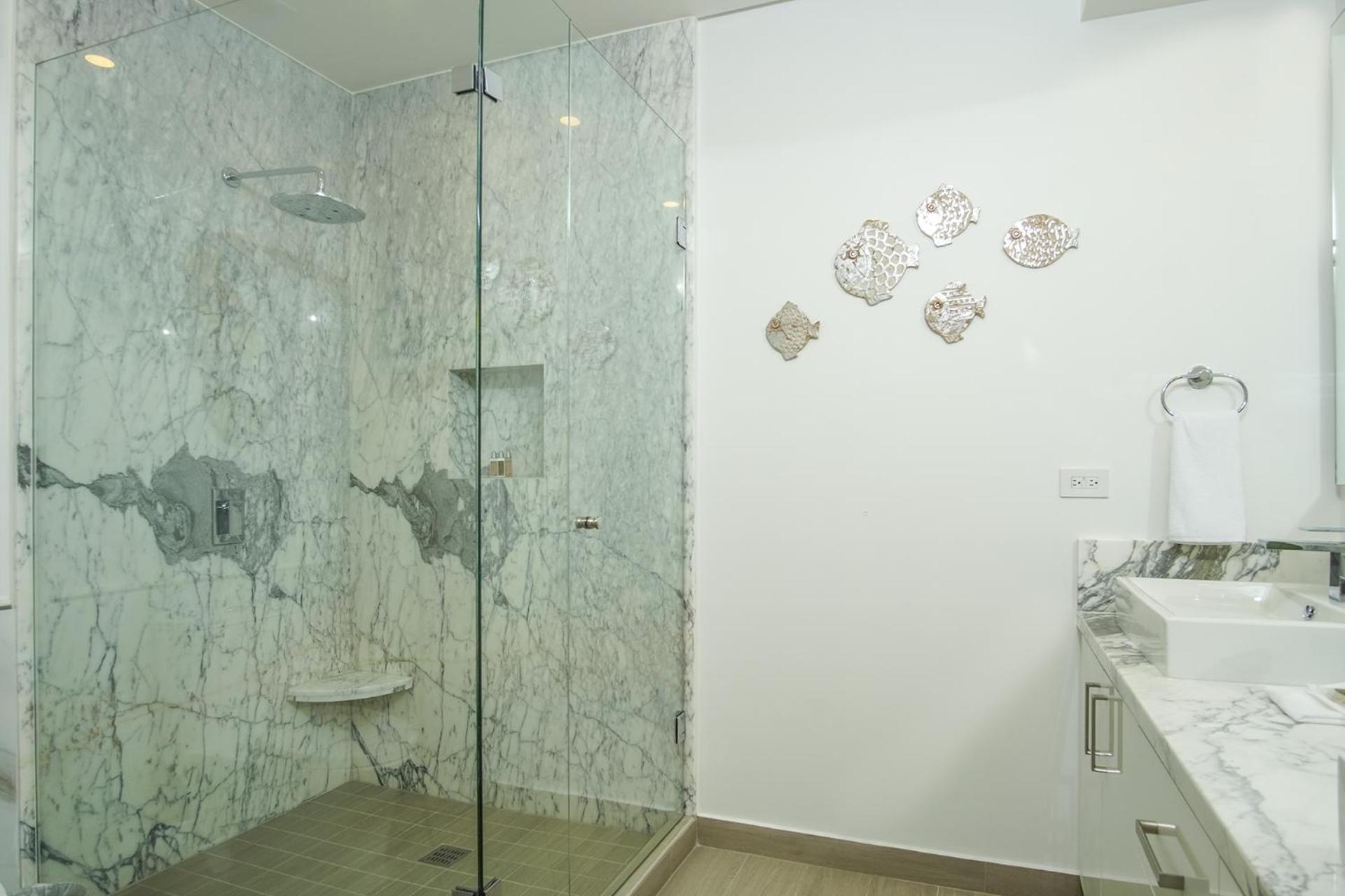 Confortable 2 bedroom condo Encantame Towers Verano 905
