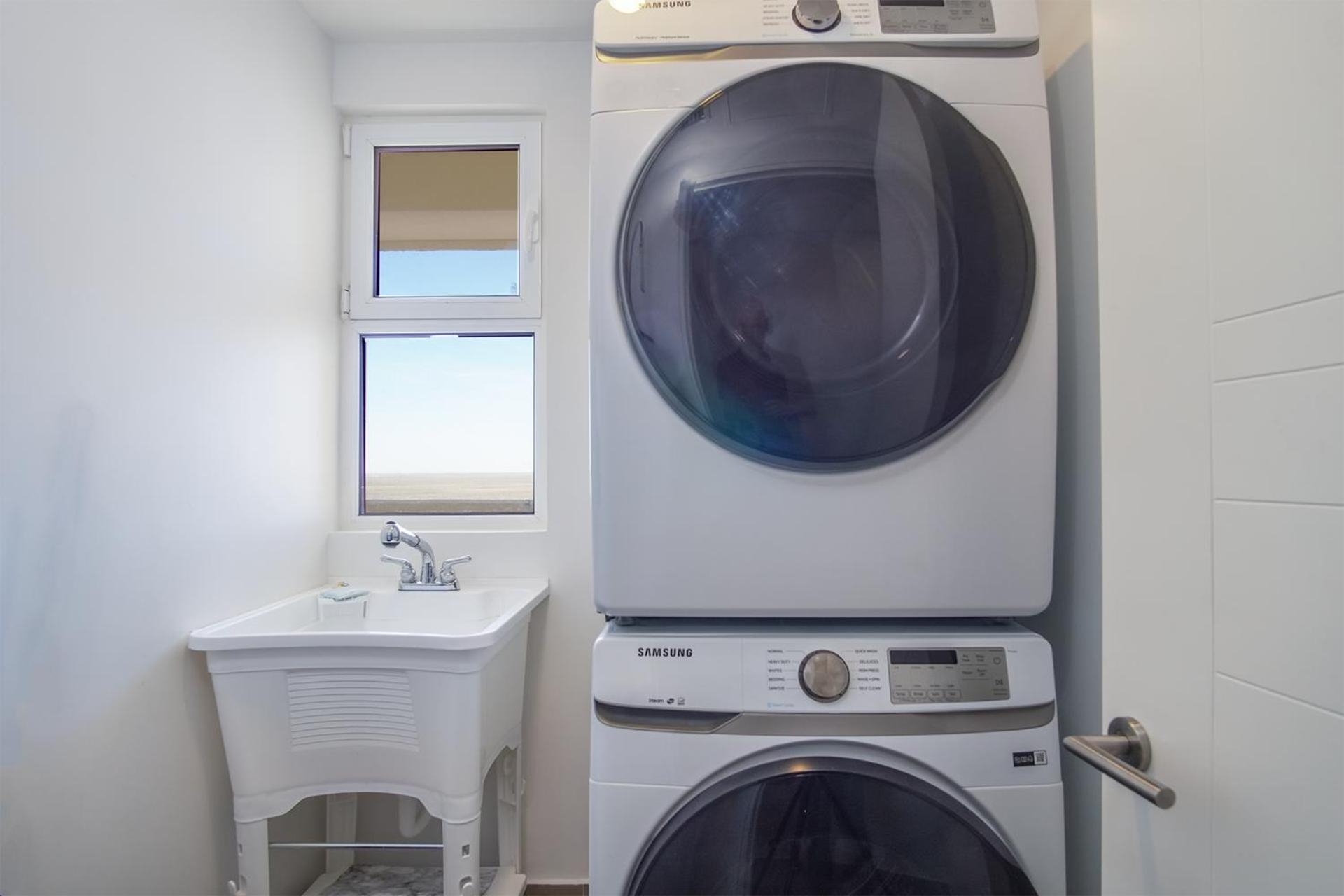 Confortable 2 bedroom condo Encantame Towers Verano 905