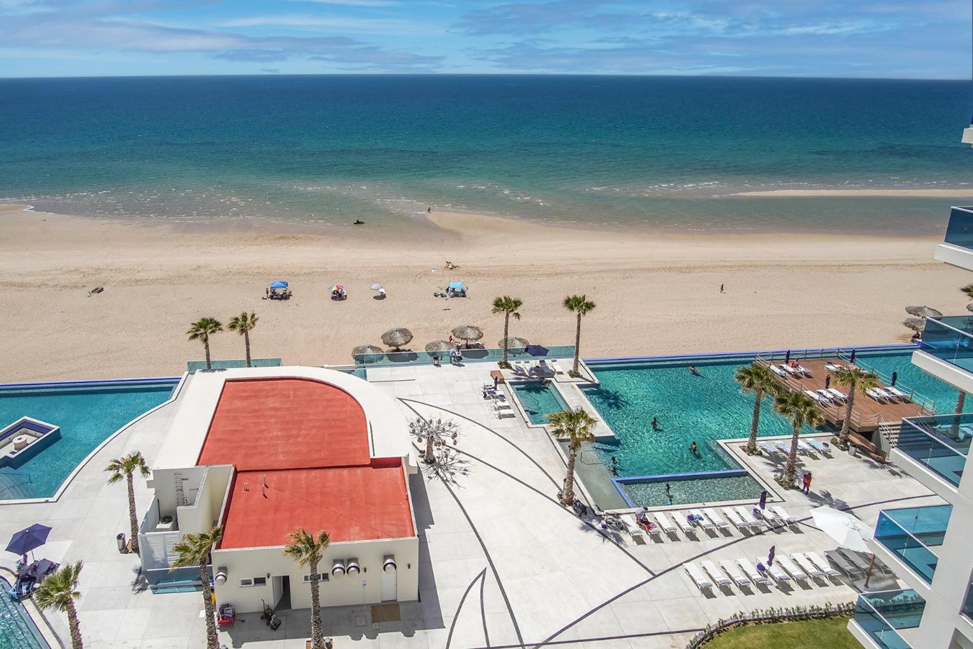 Confortable 2 bedroom condo Encantame Towers Verano 905