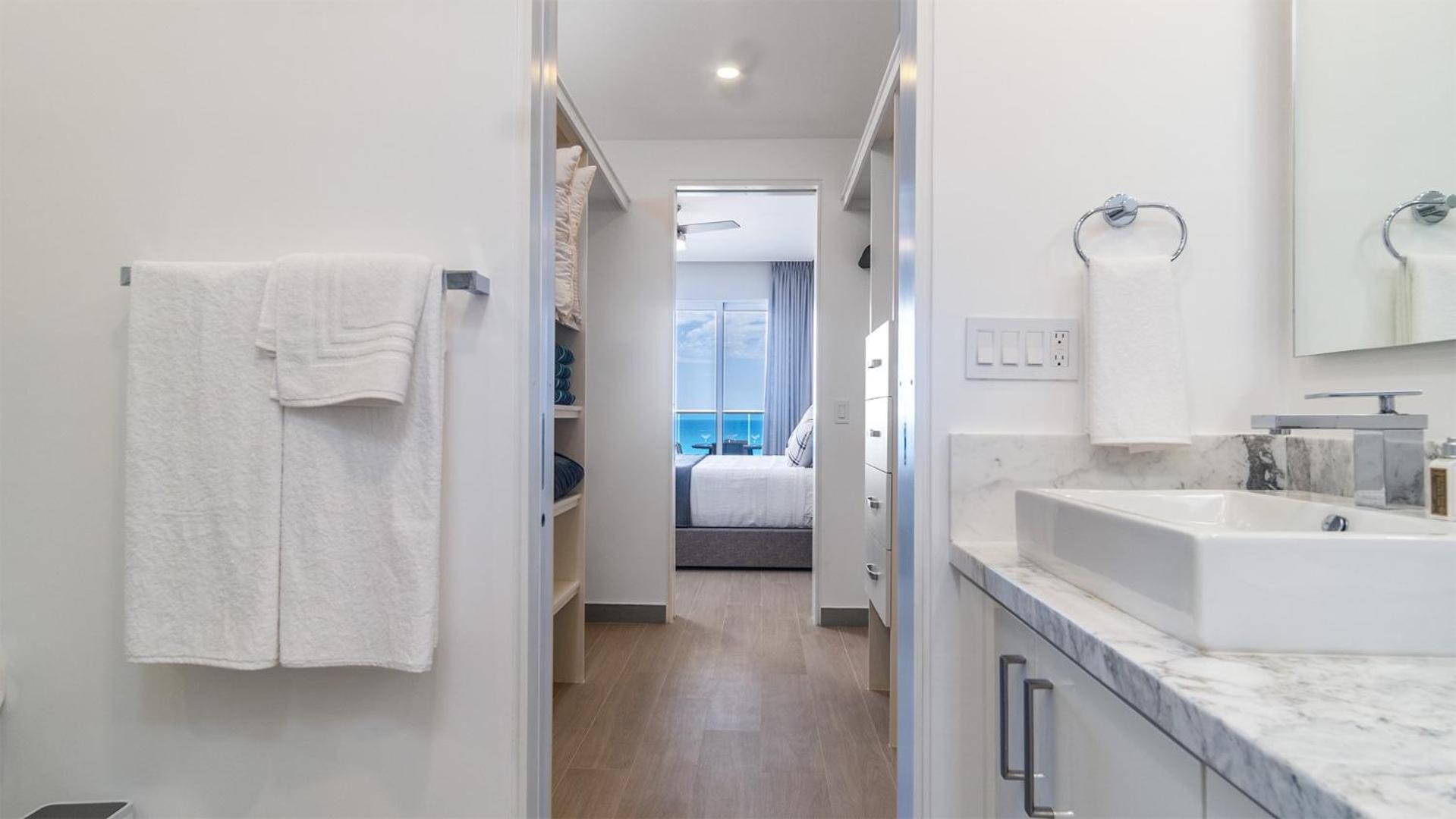 New & Amazing condo @ Encantame W604