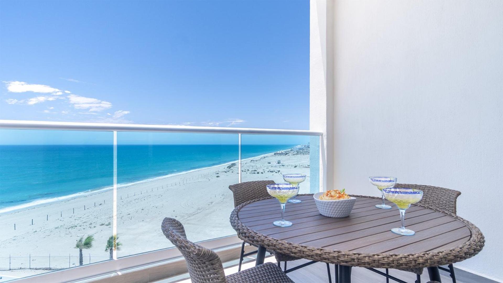 New & Amazing condo @ Encantame W604