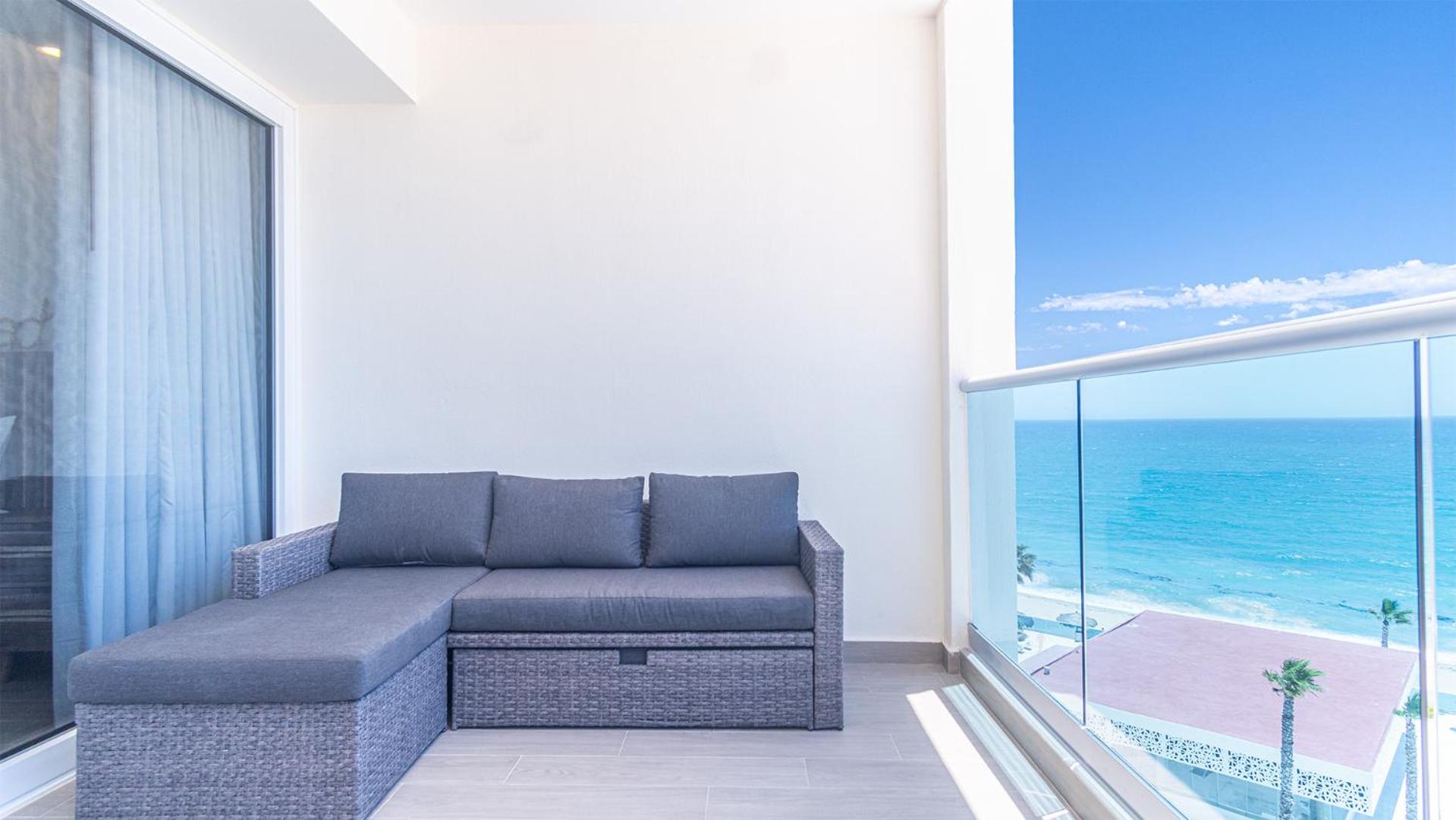 New & Amazing condo @ Encantame W604