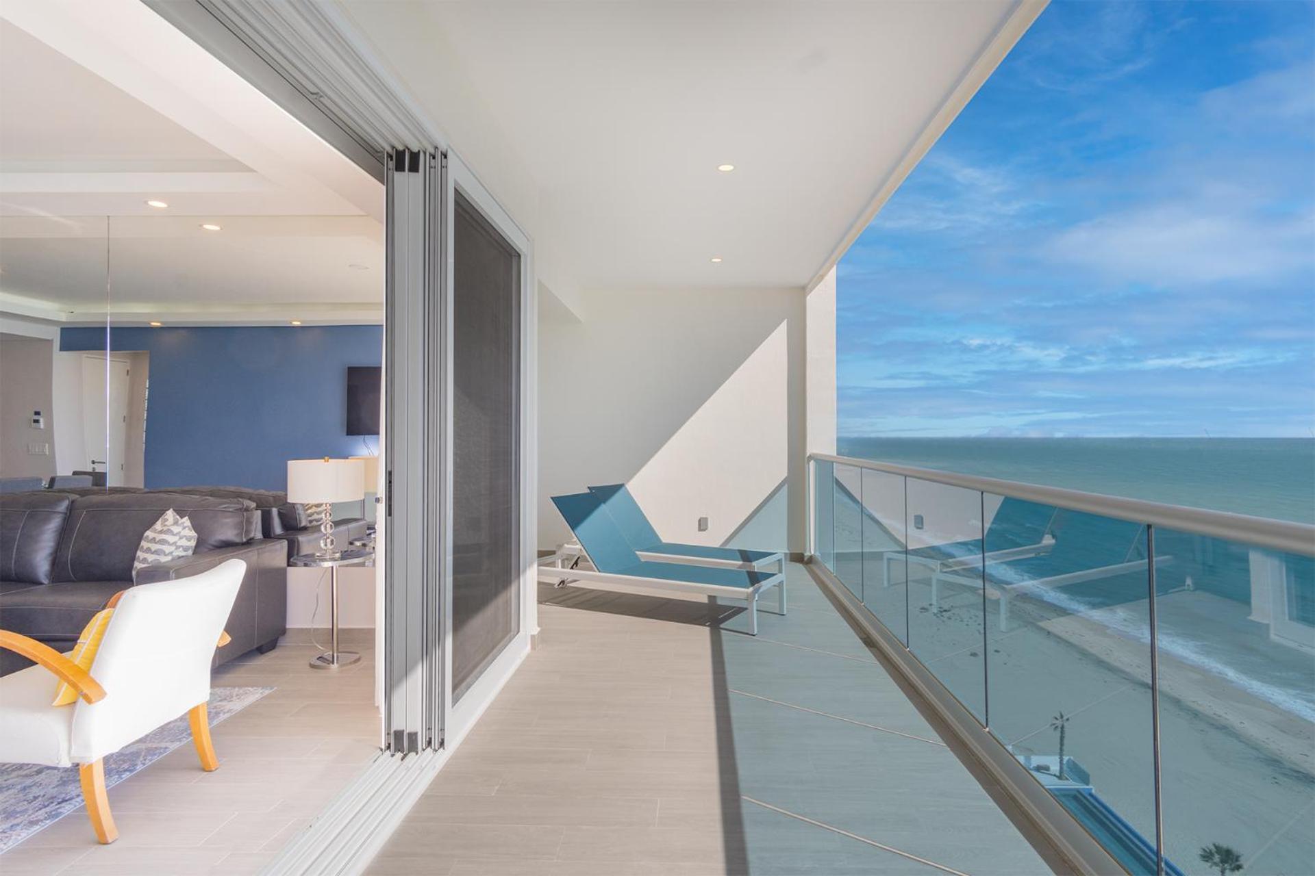 Splash in The New Lazy River and Sleep In Luxury Encantame C-1104