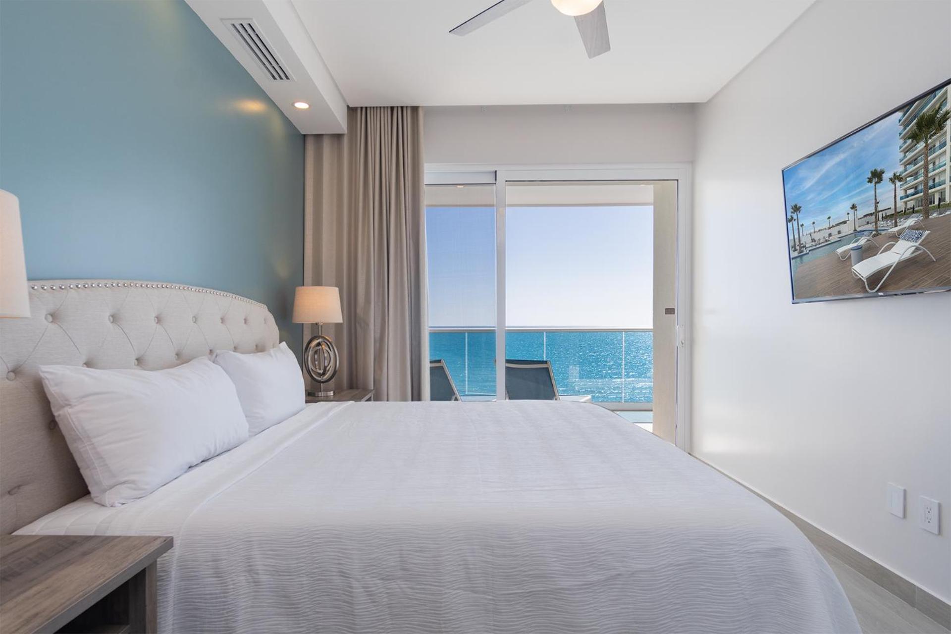 Splash in The New Lazy River and Sleep In Luxury Encantame C-1104