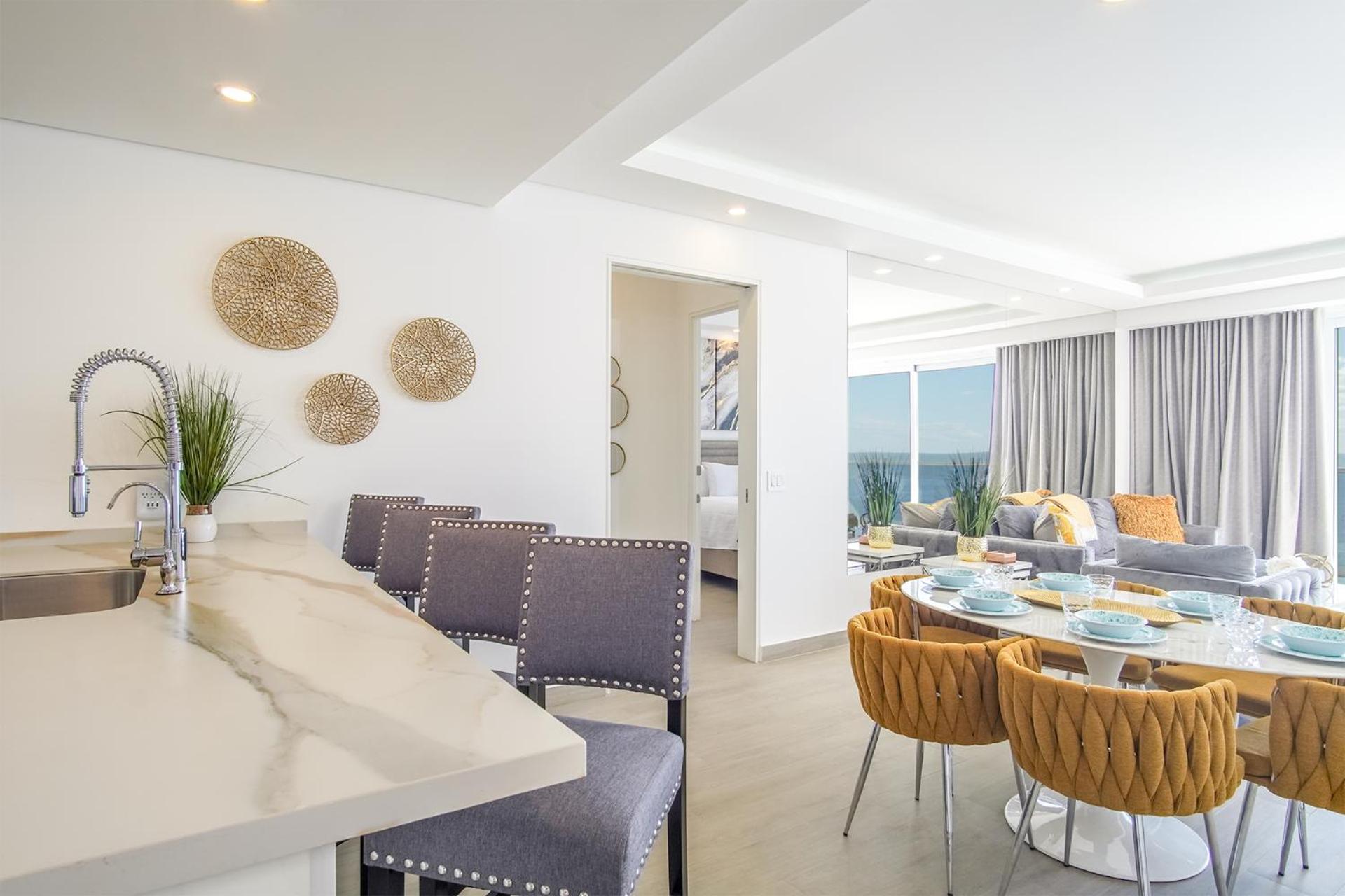 Gorgeous 2 bedroom condo Encantame Towers Velero 904