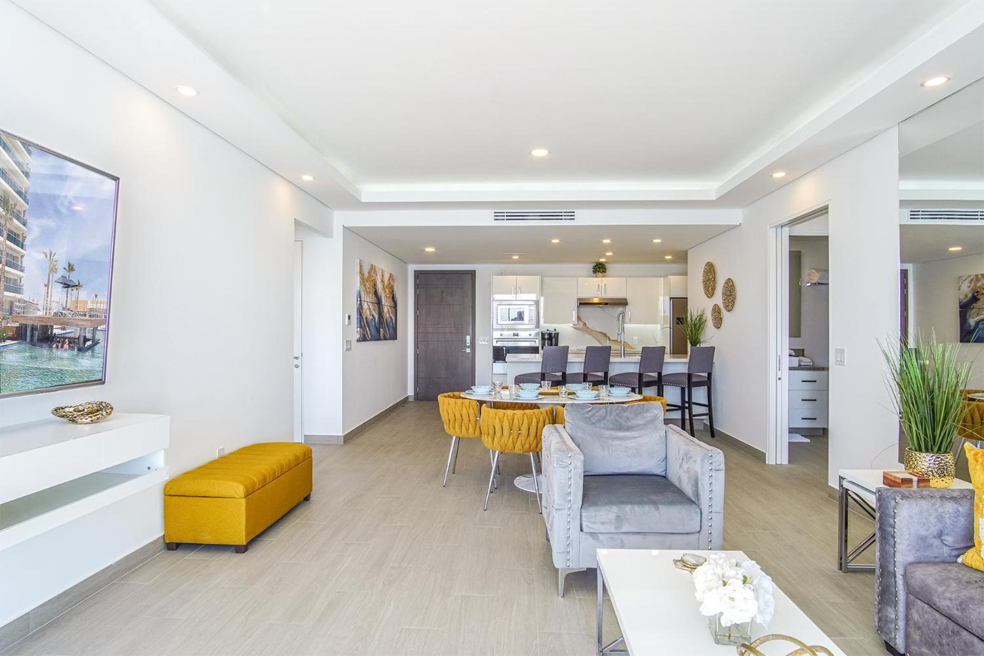 Gorgeous 2 bedroom condo Encantame Towers Velero 904