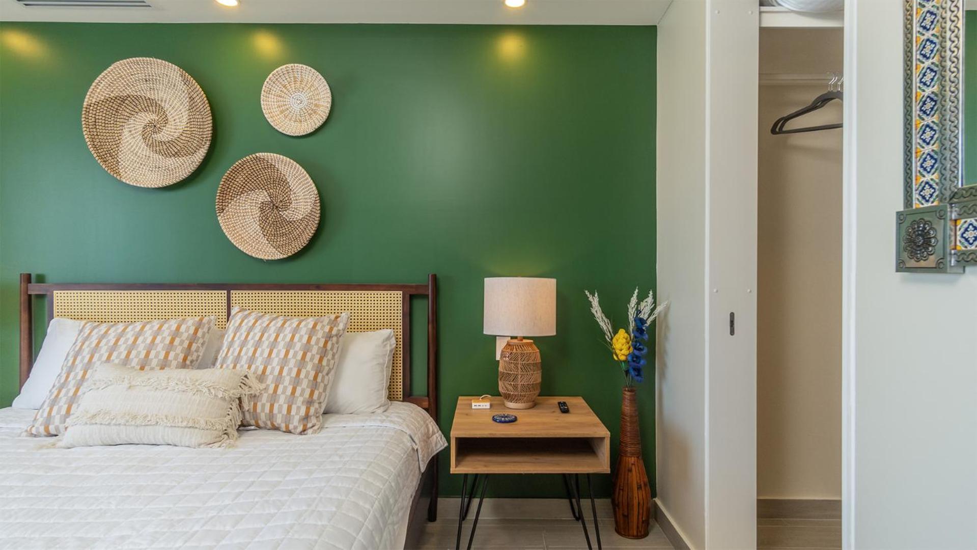 1 Bedroom Beach Front Condominium Encantame W-1603