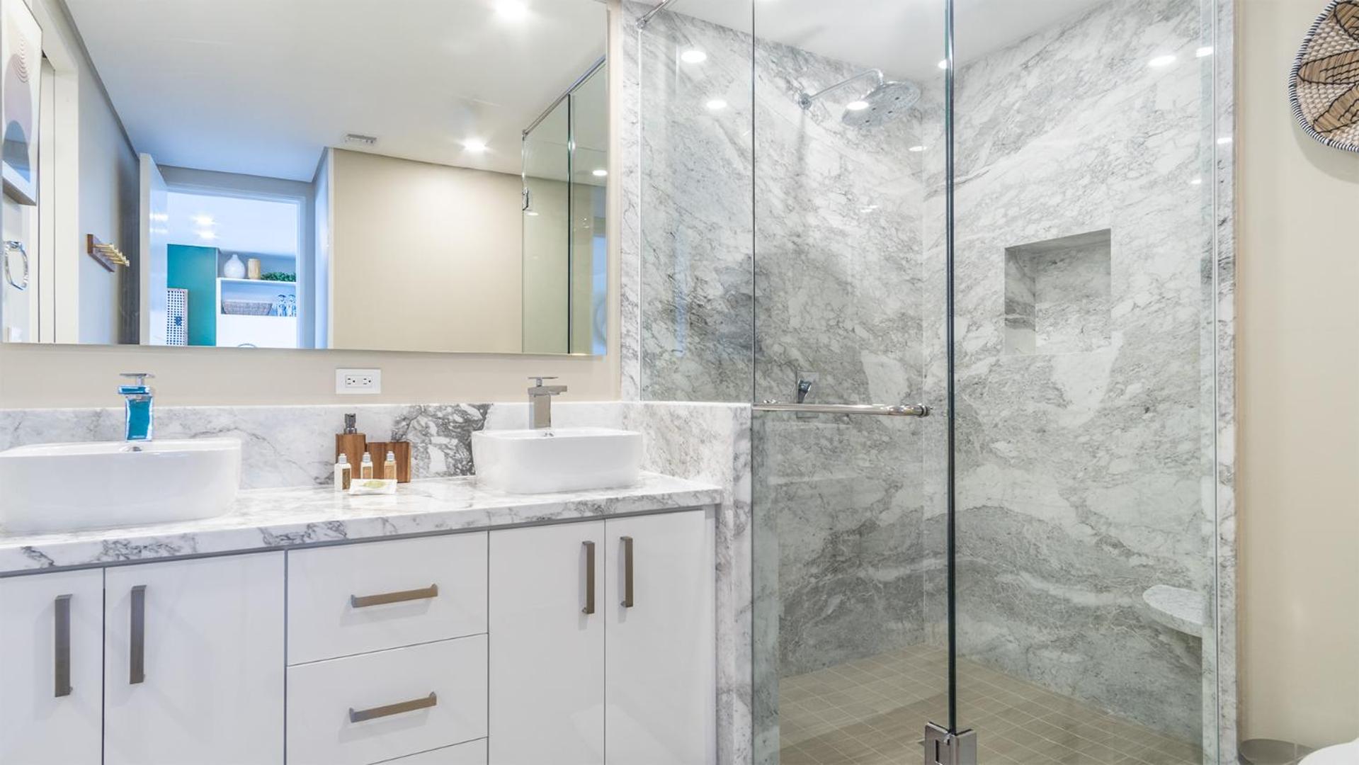 1 Bedroom Beach Front Condominium Encantame W-1603