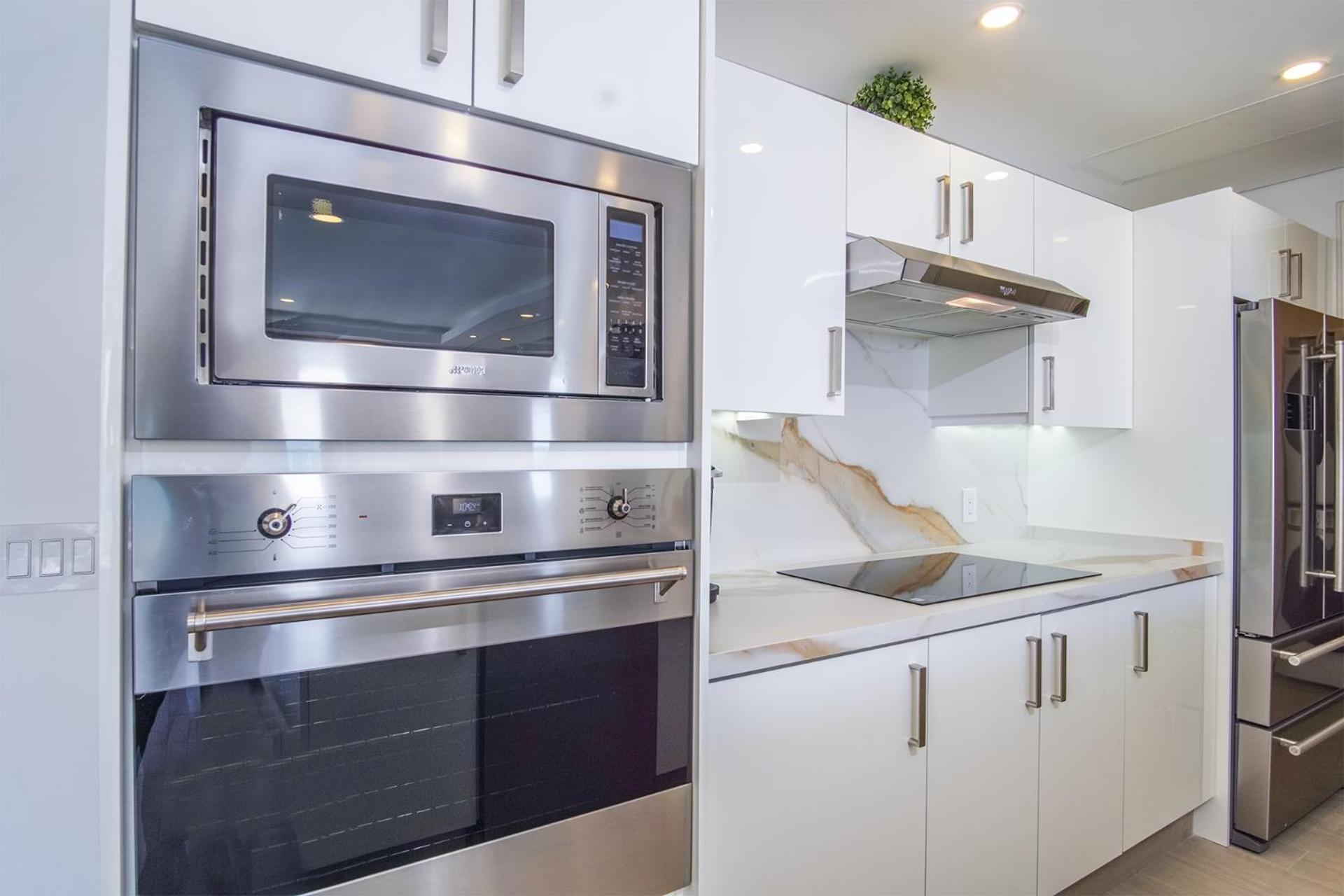 Gorgeous 2 bedroom condo Encantame Towers Velero 904
