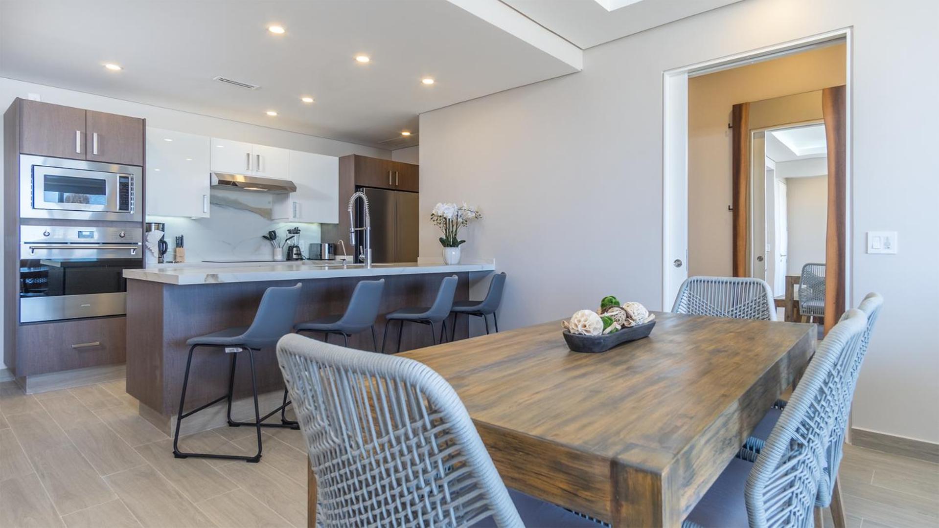 Luxurious 2 Bedroom Ground floor Condo W104