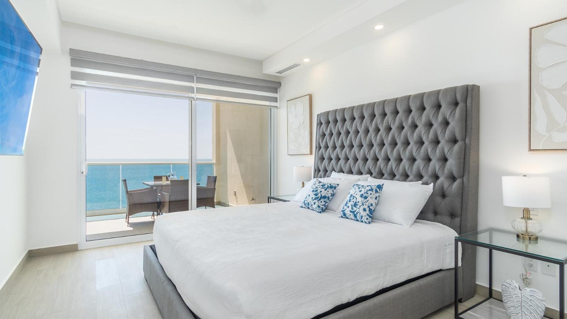 New and Amazing 2 bedroom Beach Front Encantame Velero-602
