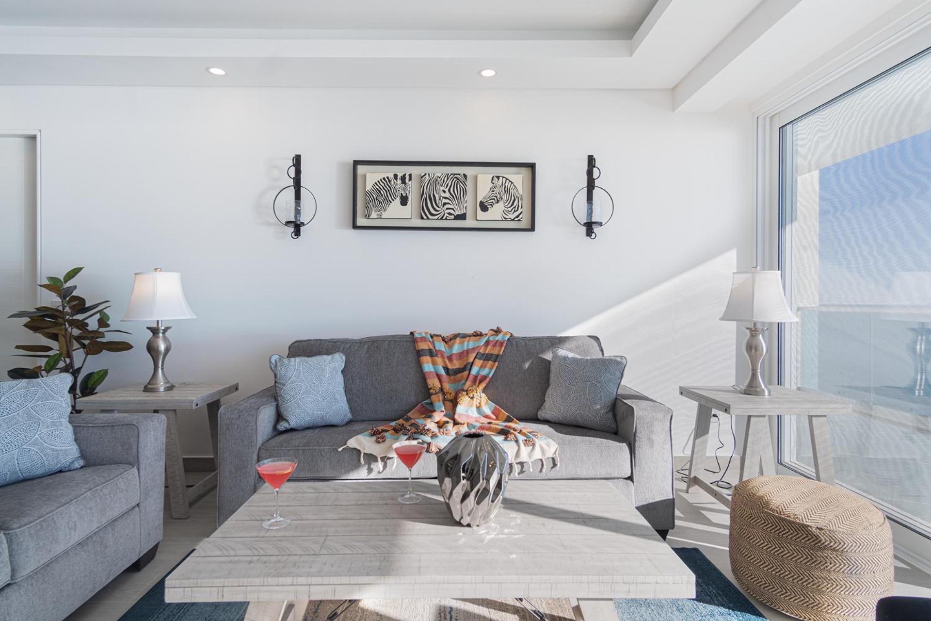 Stay in Luxury/Splash in New Lazy River this Winter Encanatame Towers 902