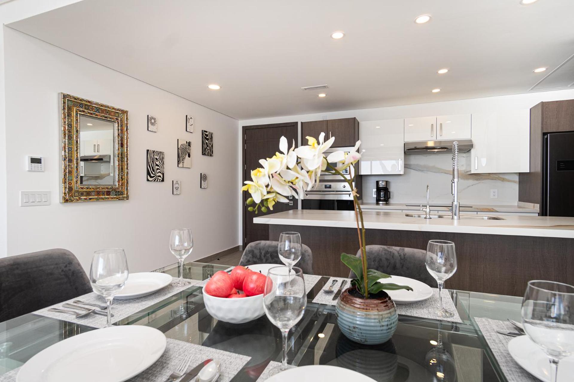 Stay in Luxury/Splash in New Lazy River this Winter Encanatame Towers 902