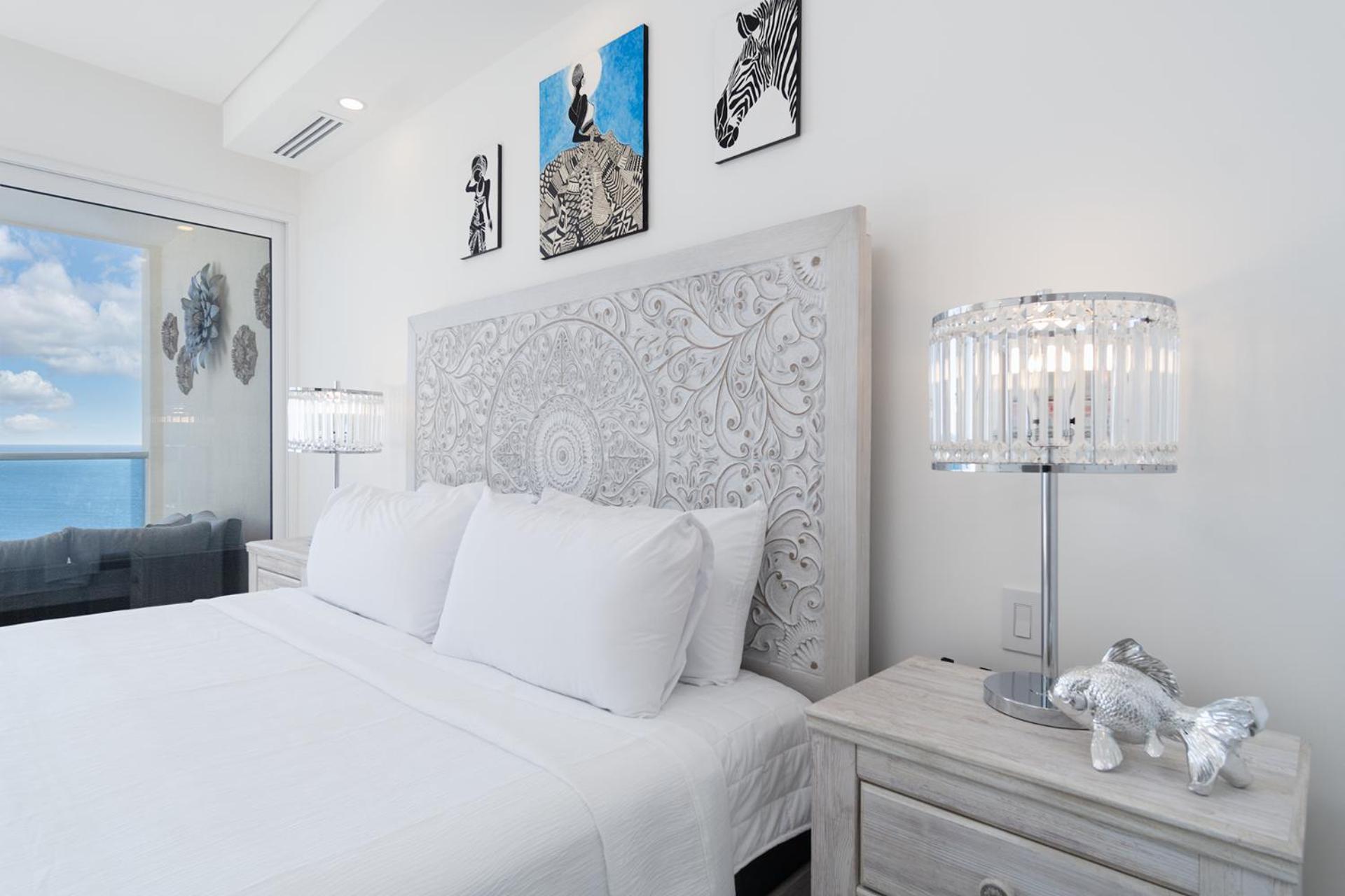 Stay in Luxury/Splash in New Lazy River this Winter Encanatame Towers 902