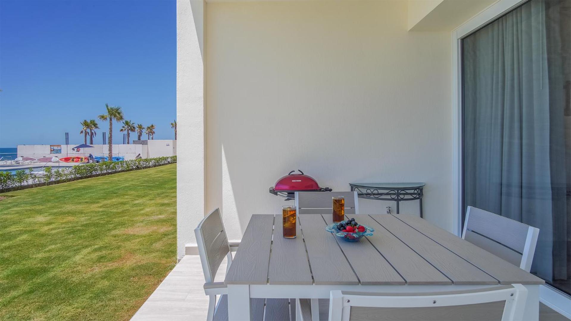 Lovely 2 bedroom condo Encantame Towers Velero 104