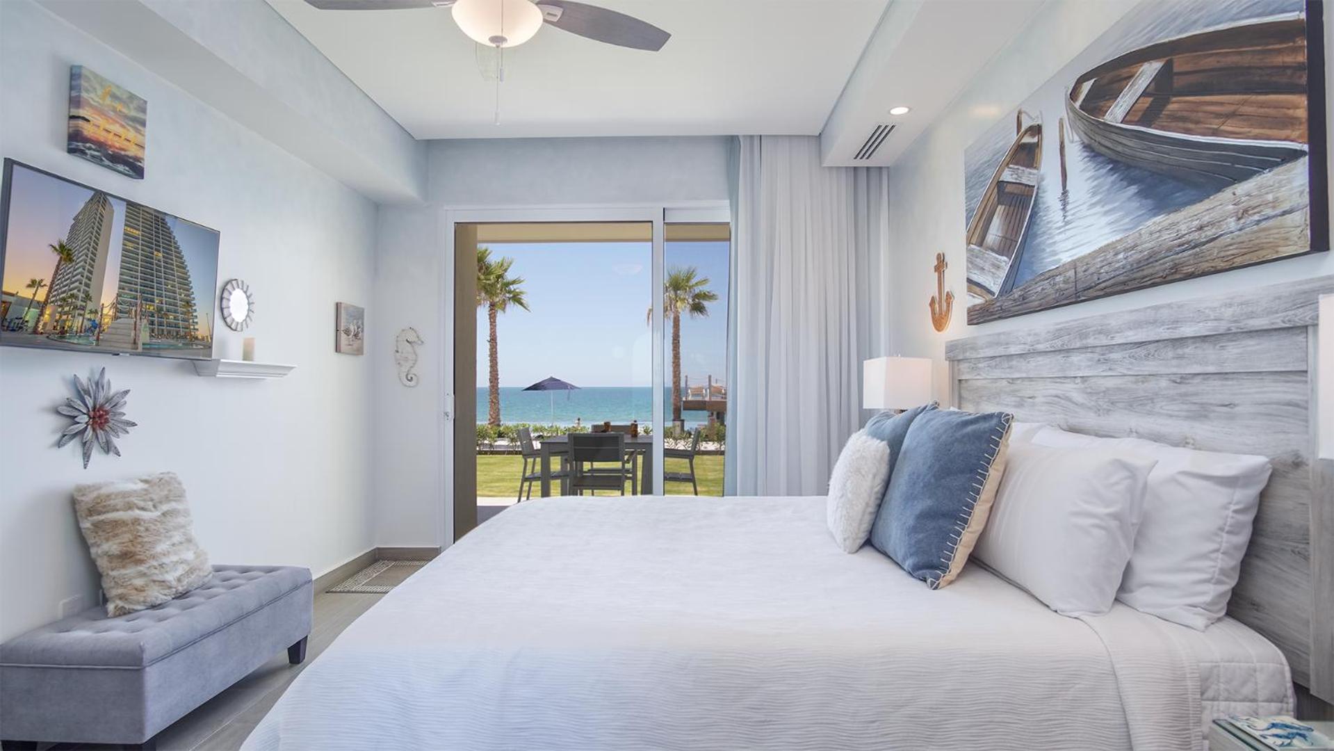 Lovely 2 bedroom condo Encantame Towers Velero 104