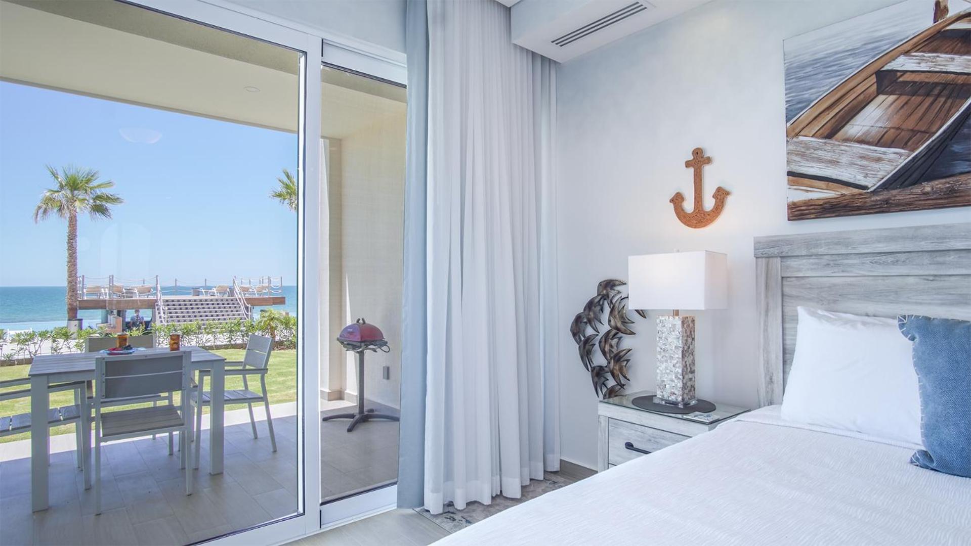 Lovely 2 bedroom condo Encantame Towers Velero 104