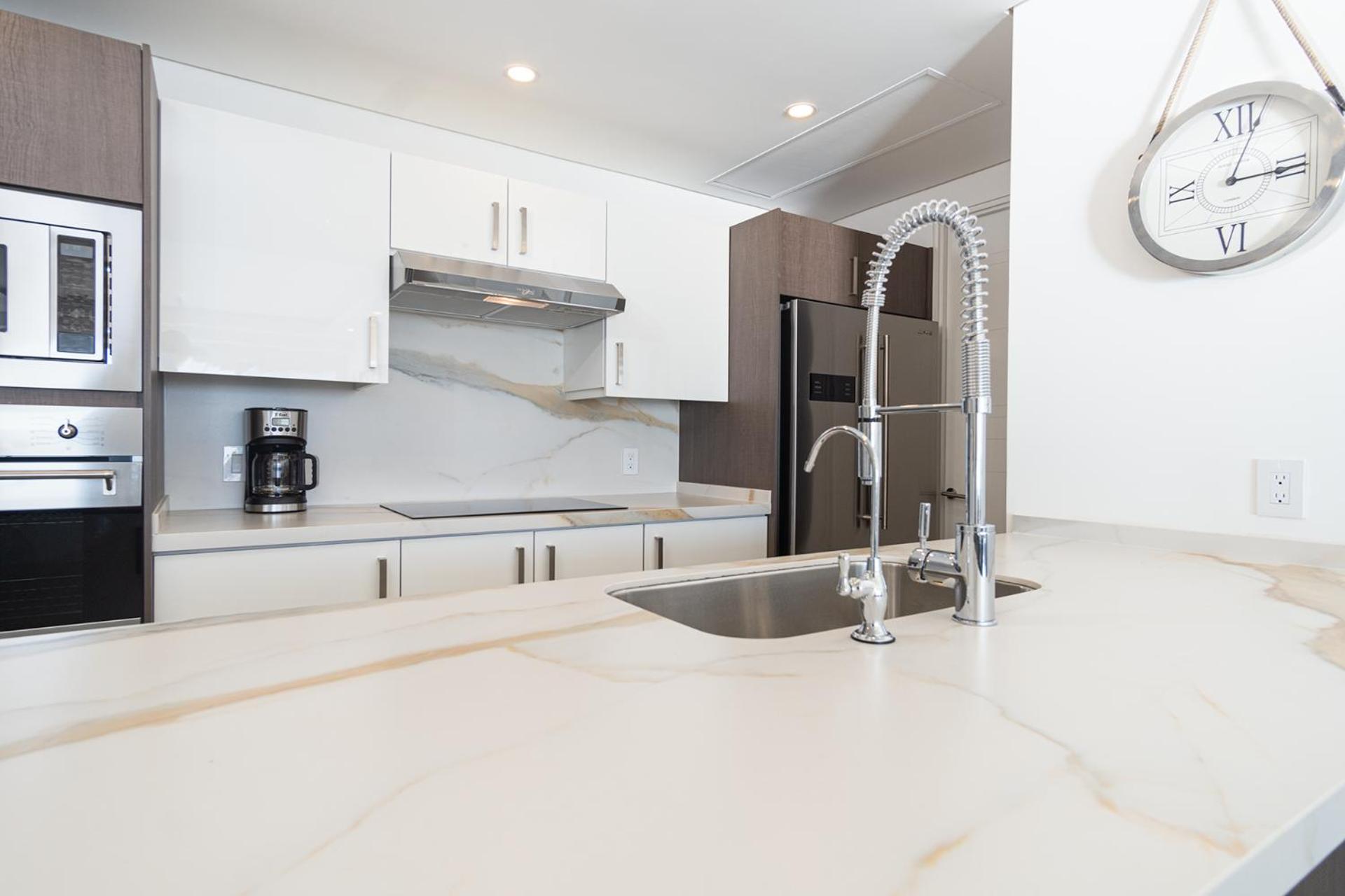 Stay in Luxury/Splash in New Lazy River this Winter Encanatame Towers 902