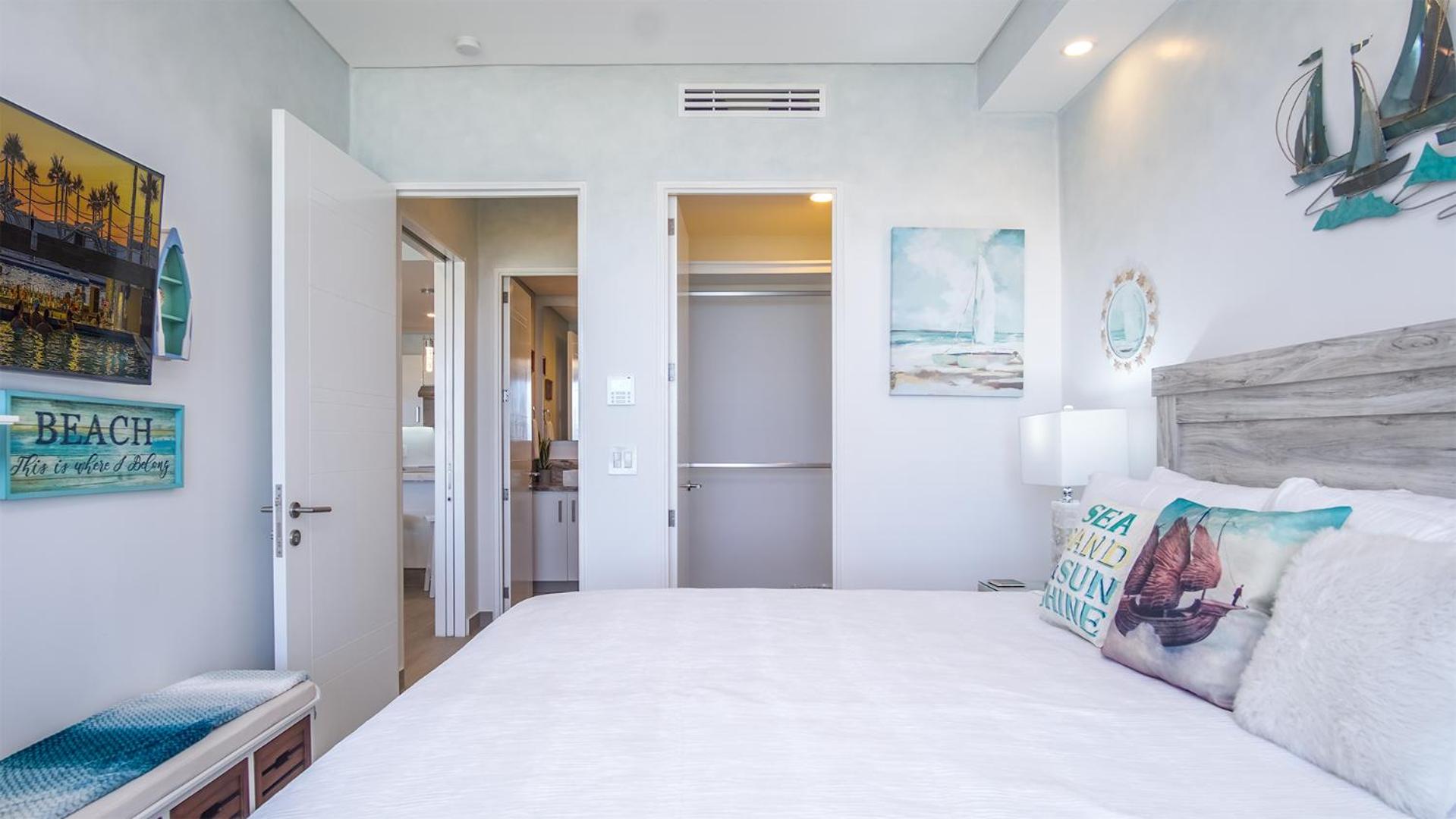 Lovely 2 bedroom condo Encantame Towers Velero 104