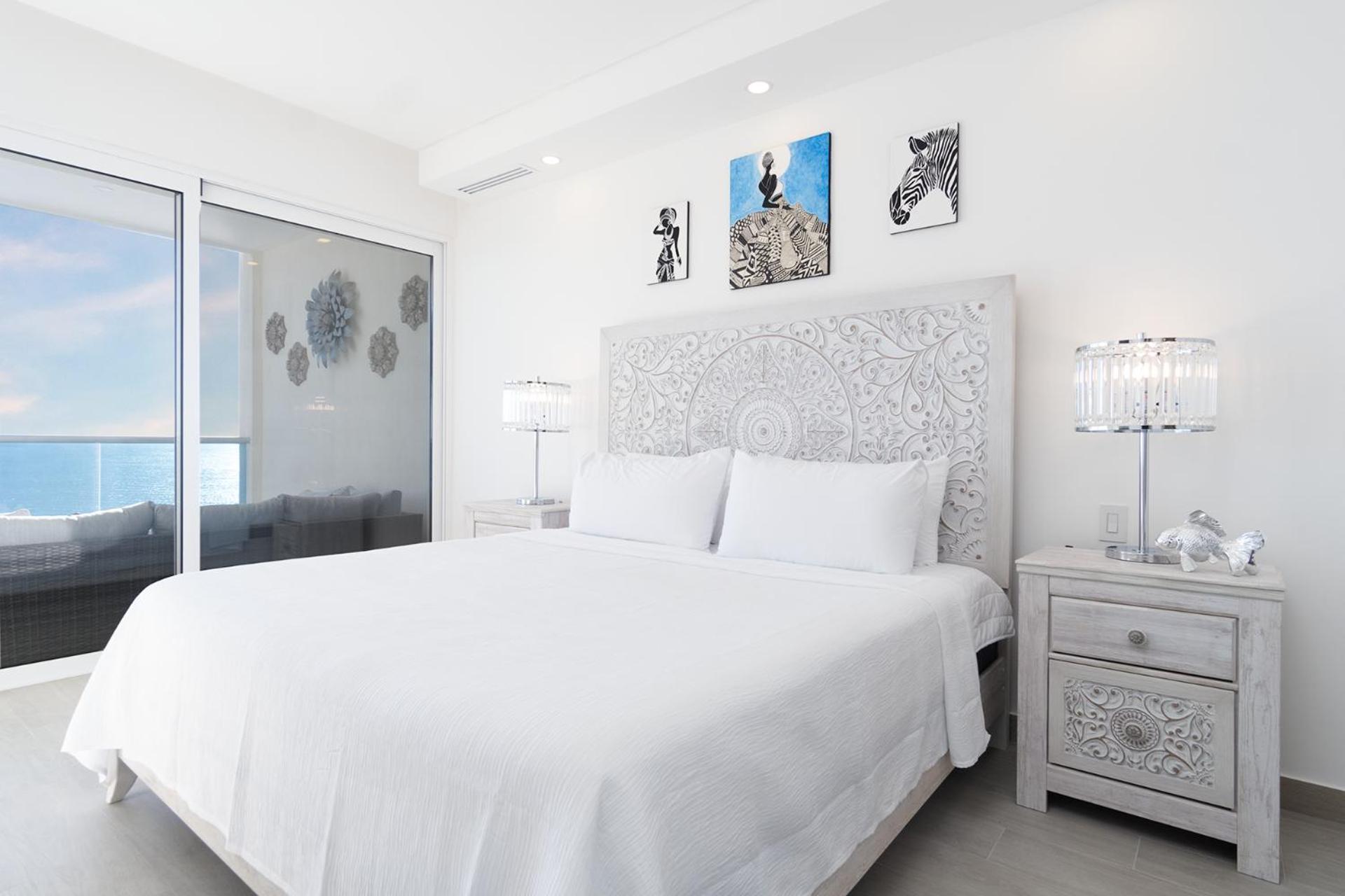 Stay in Luxury/Splash in New Lazy River this Winter Encanatame Towers 902