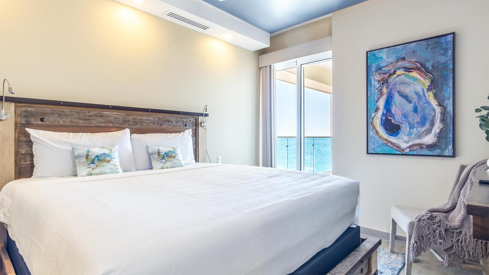 Panoramic water front deluxe condo Encantame Viento 605