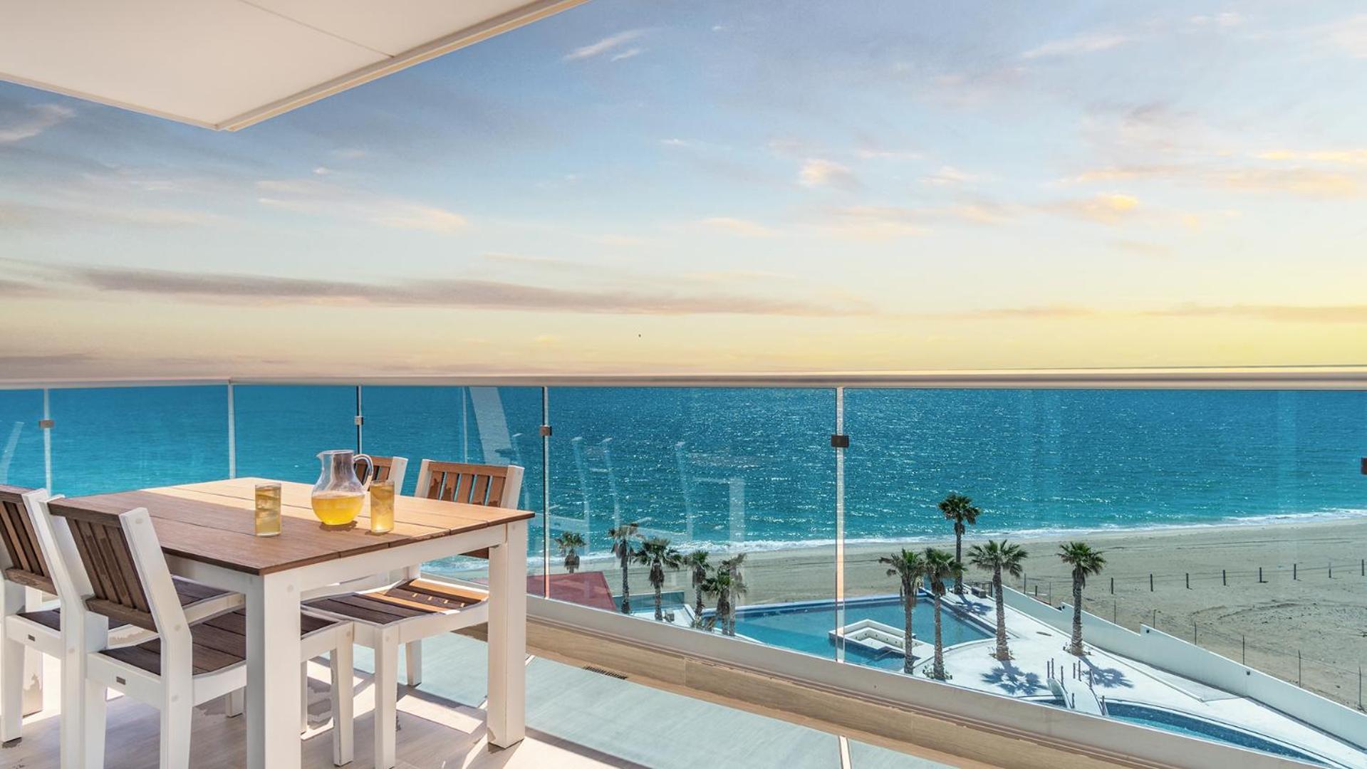 Panoramic water front deluxe condo Encantame Viento 605
