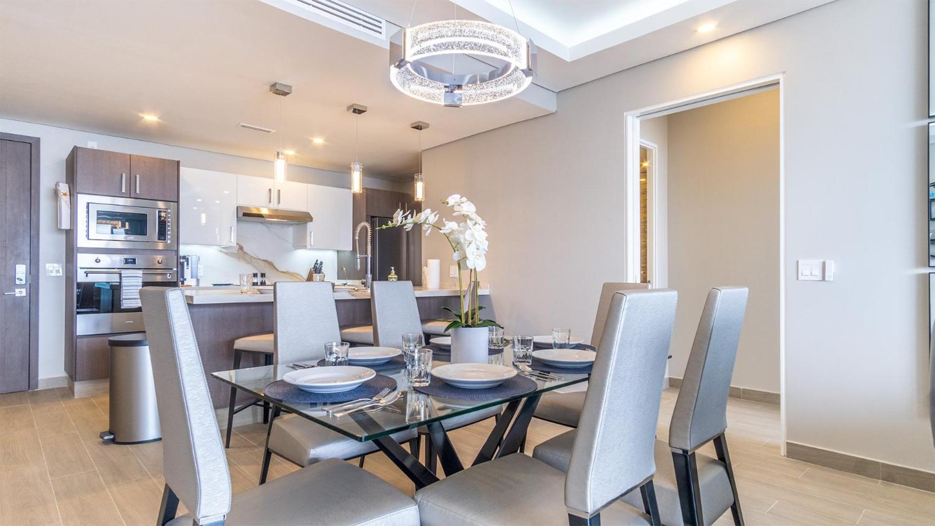 Amaizing condo by the beach Encantame W1704
