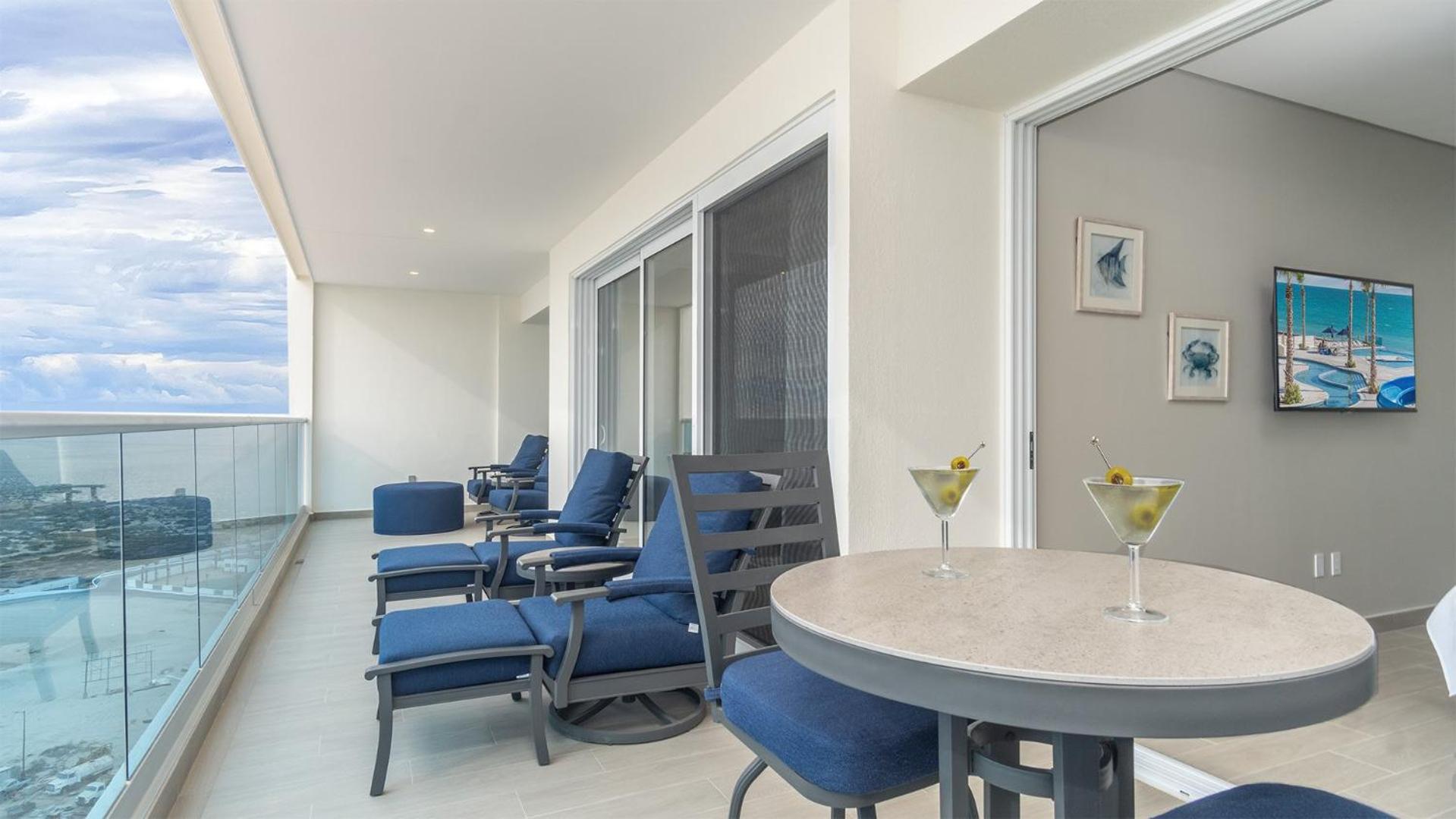 Amaizing condo by the beach Encantame W1704