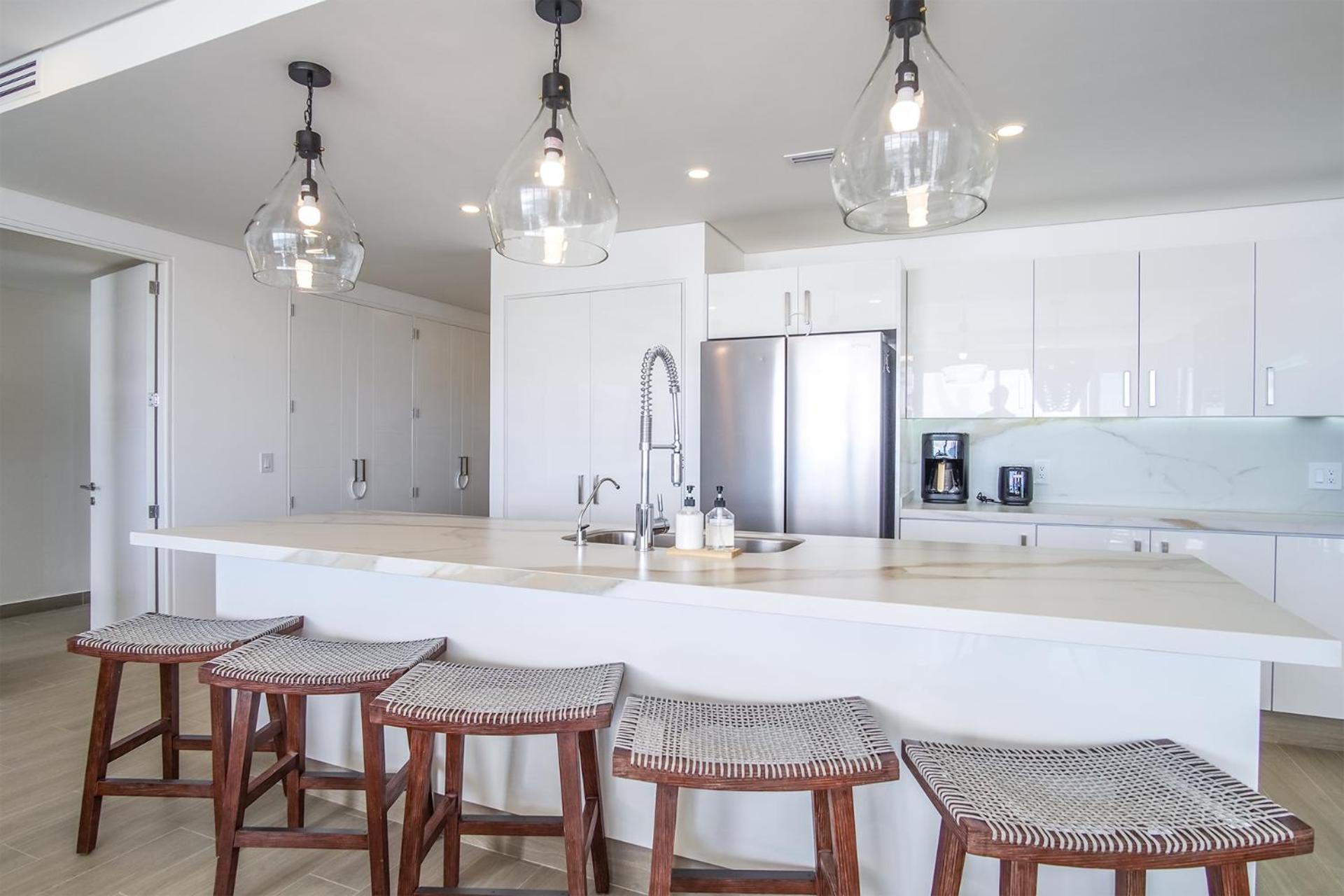 Awesome 3 bedroom condo Encantame Tower E 301