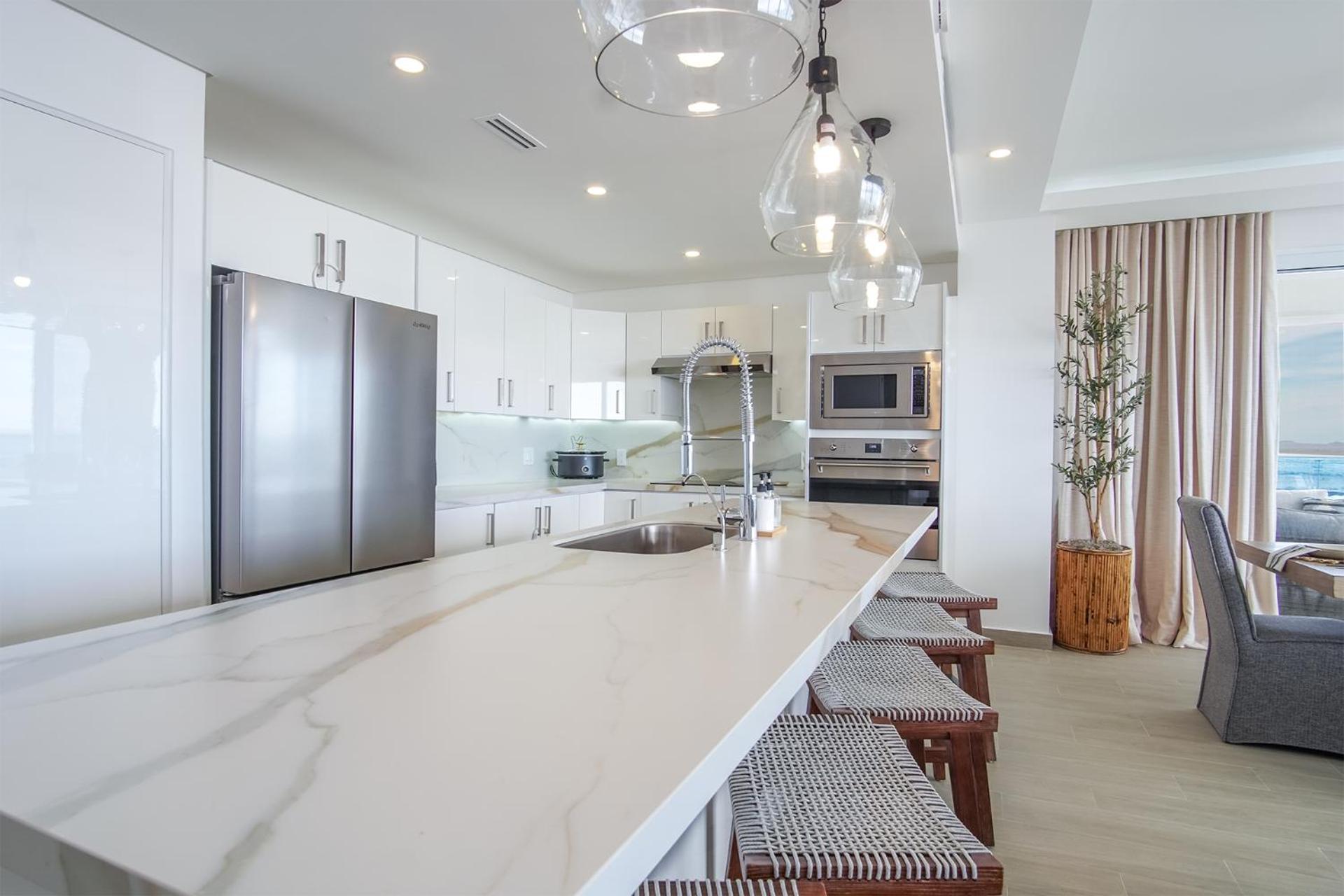 Awesome 3 bedroom condo Encantame Tower E 301