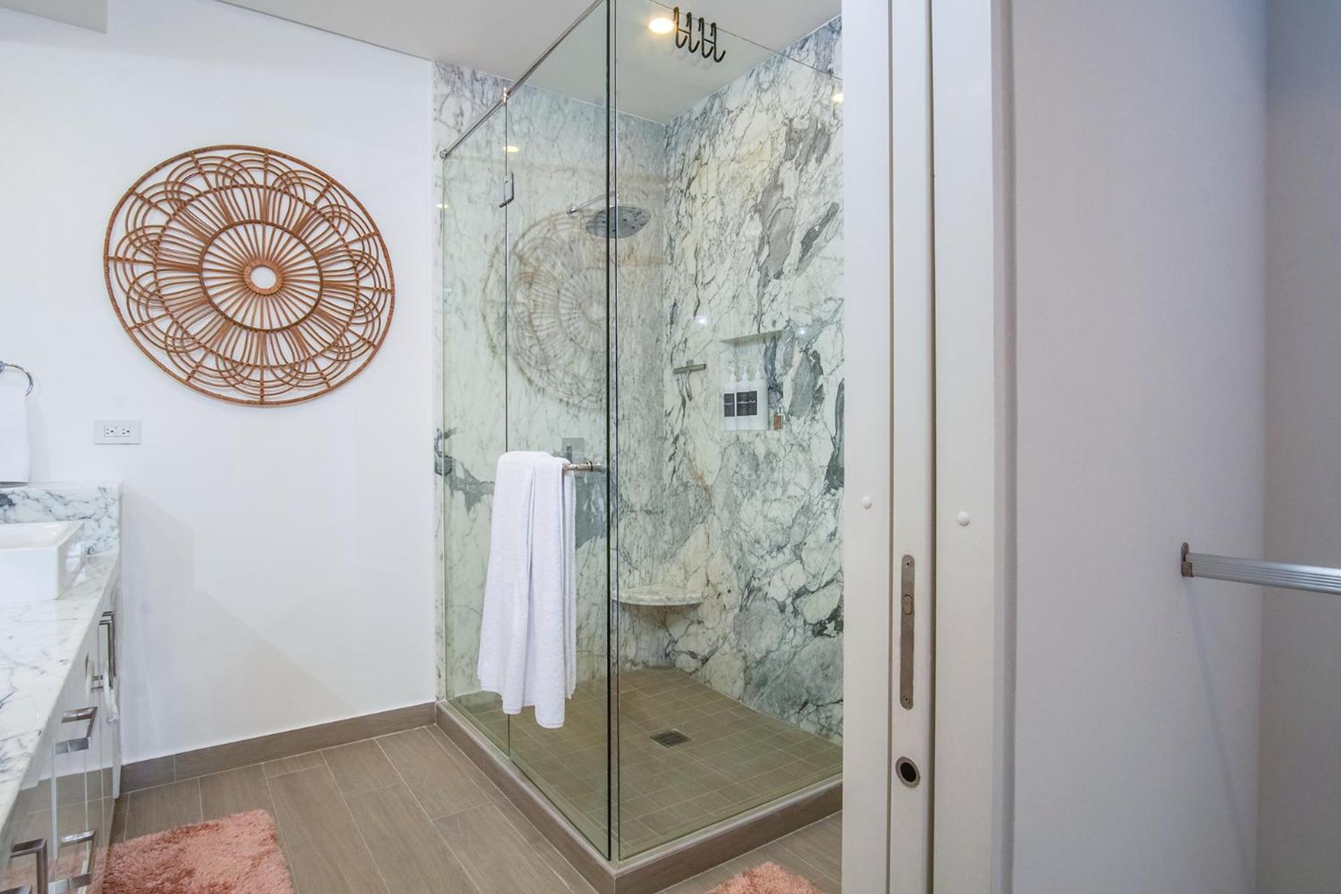 Awesome 3 bedroom condo Encantame Tower E 301