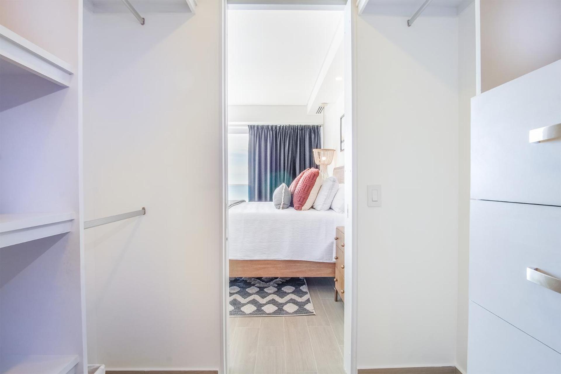 Awesome 3 bedroom condo Encantame Tower E 301