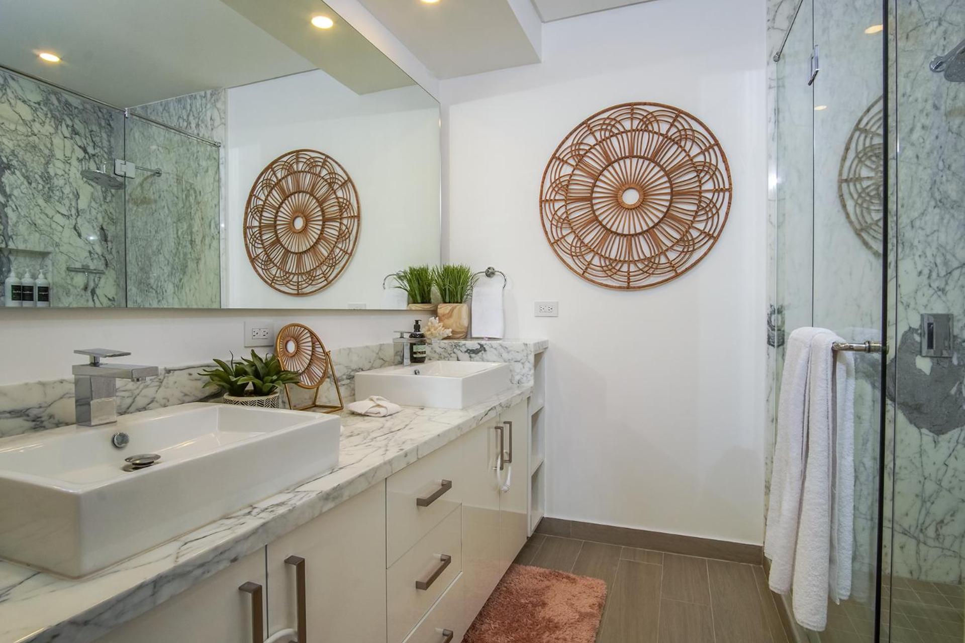 Awesome 3 bedroom condo Encantame Tower E 301