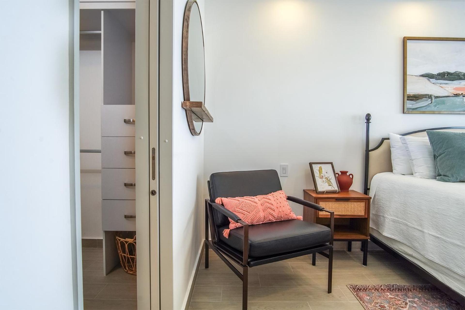 Awesome 3 bedroom condo Encantame Tower E 301