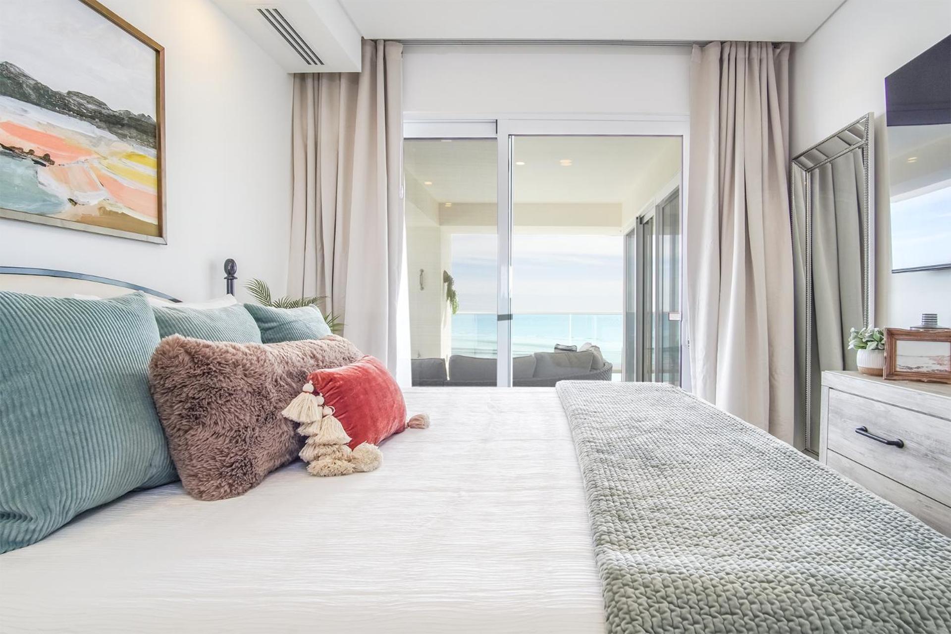Awesome 3 bedroom condo Encantame Tower E 301