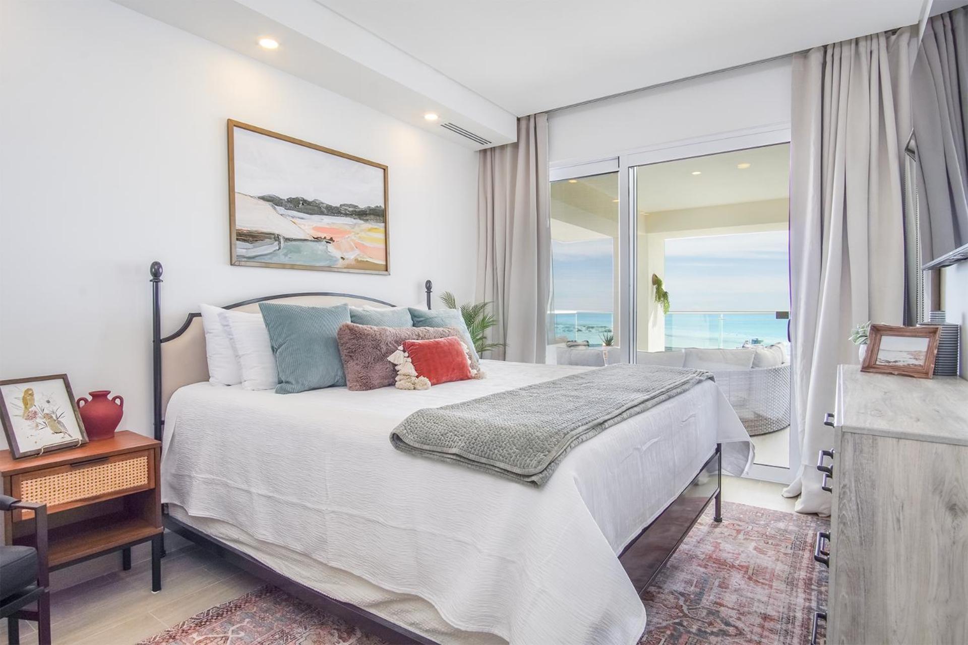 Awesome 3 bedroom condo Encantame Tower E 301