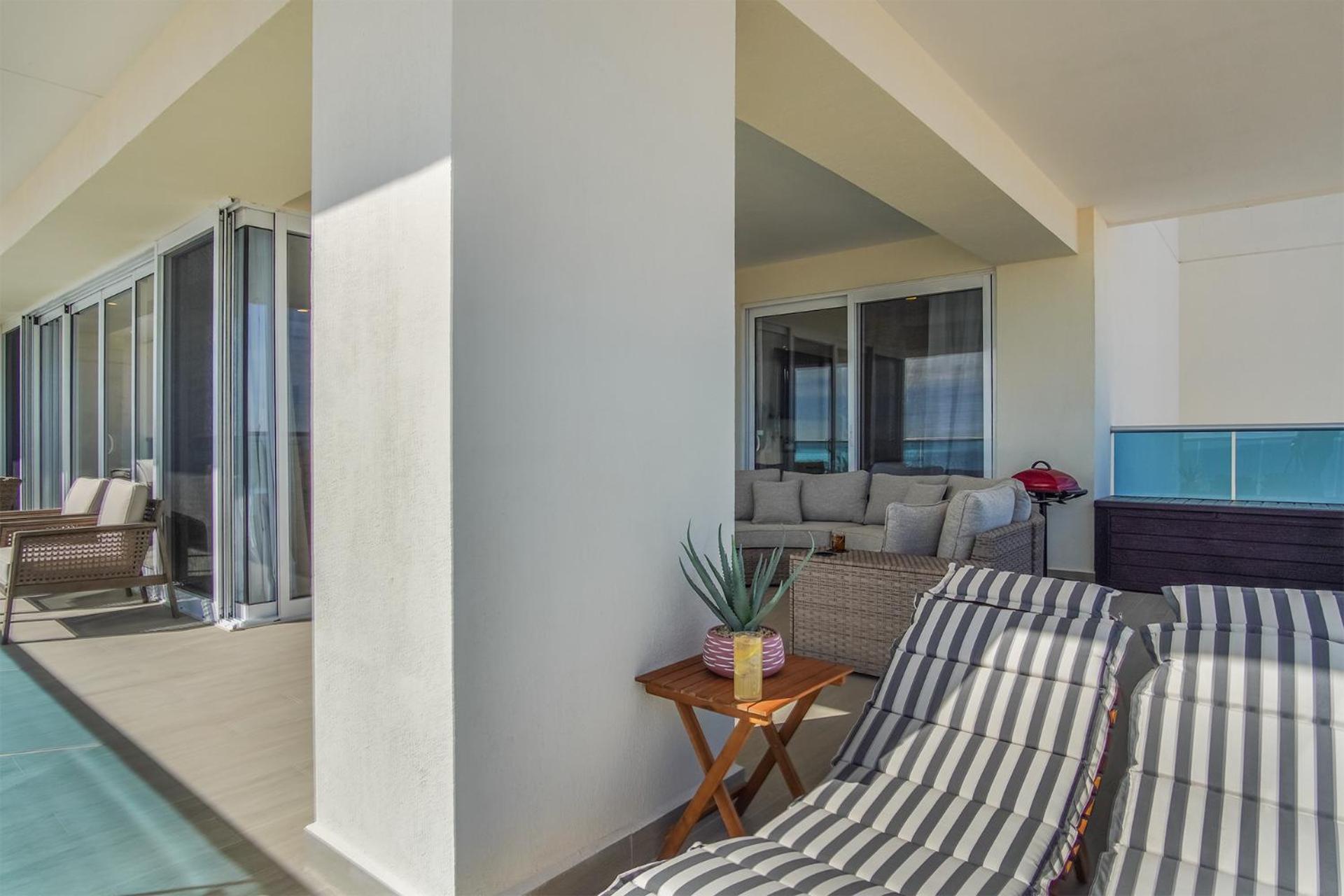 Awesome 3 bedroom condo Encantame Tower E 301