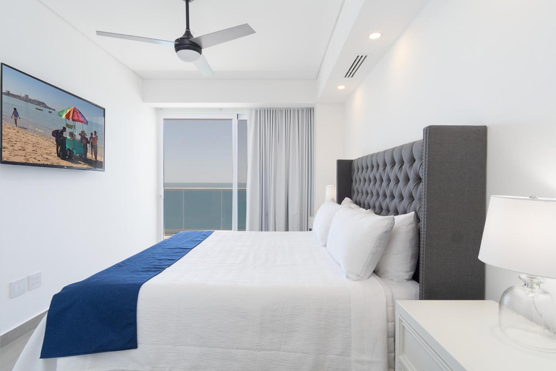 Relax and Splash in Paradise Encantame Towers C 1703