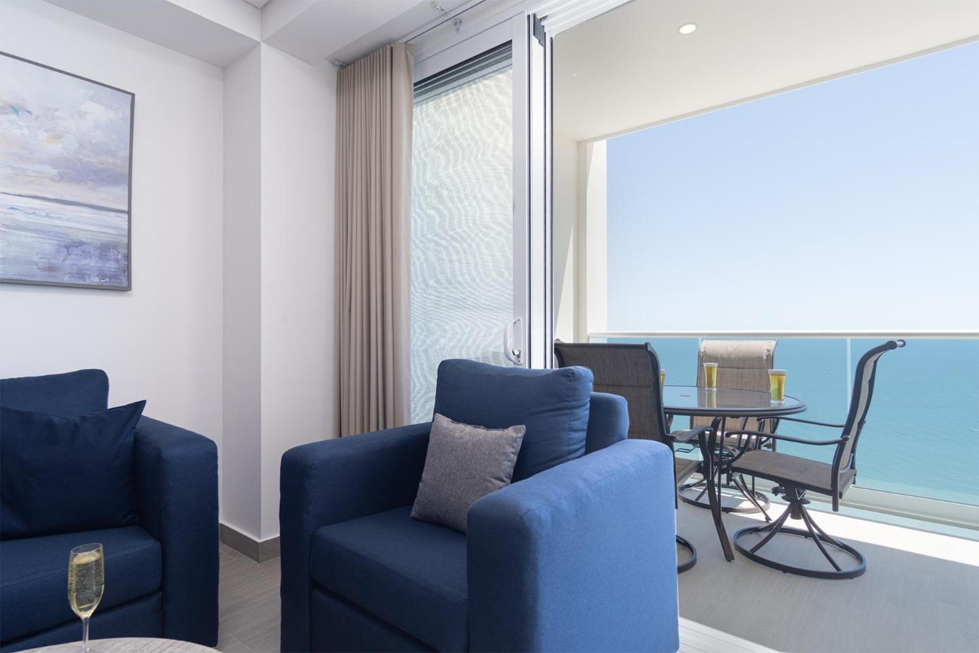 Relax and Splash in Paradise Encantame Towers C 1703